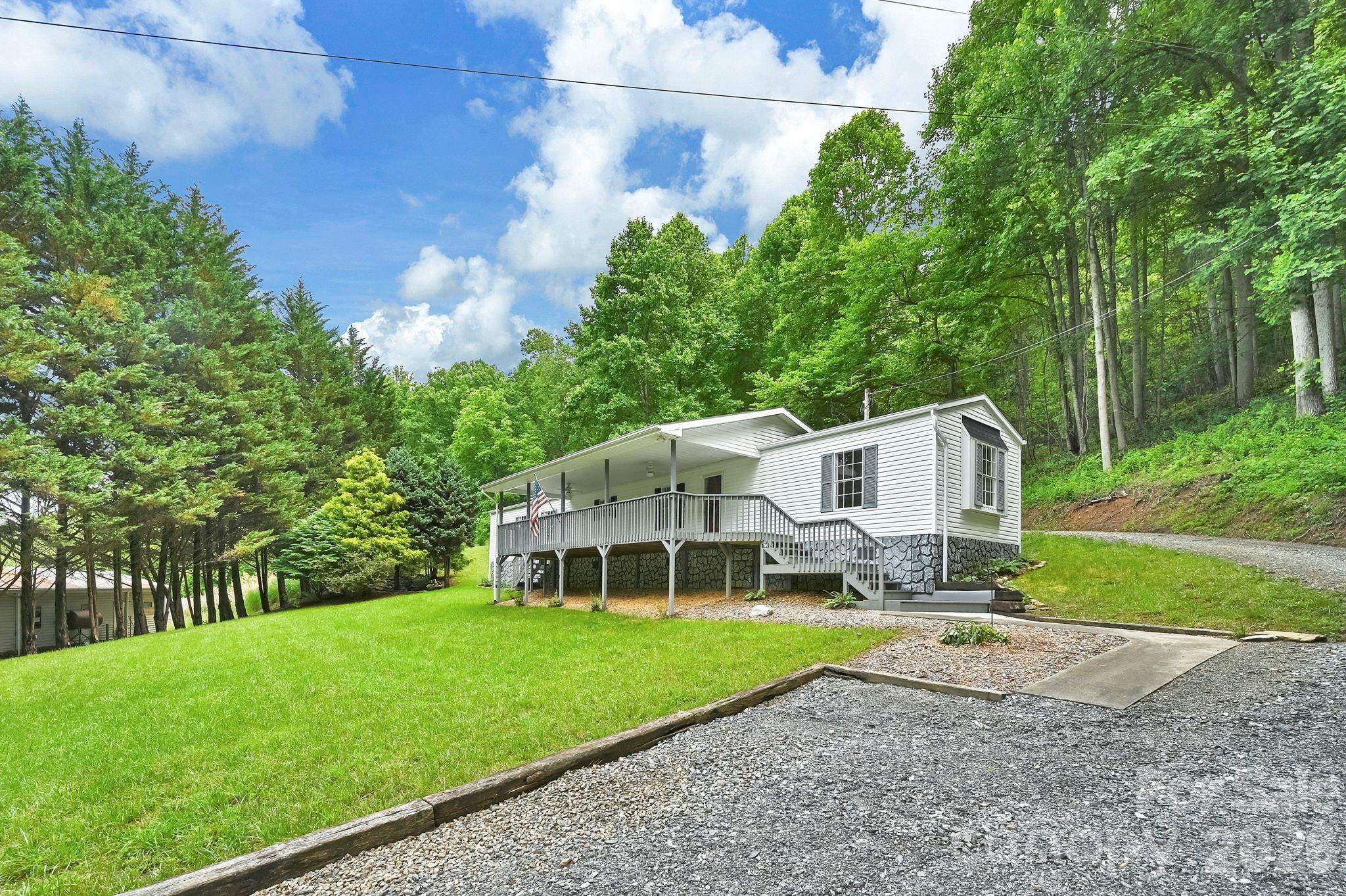 Homes for sale in Marshall, NC | 1191 Fisher Branch Rd, Marshall, NC 28753 | MLS# 4387448