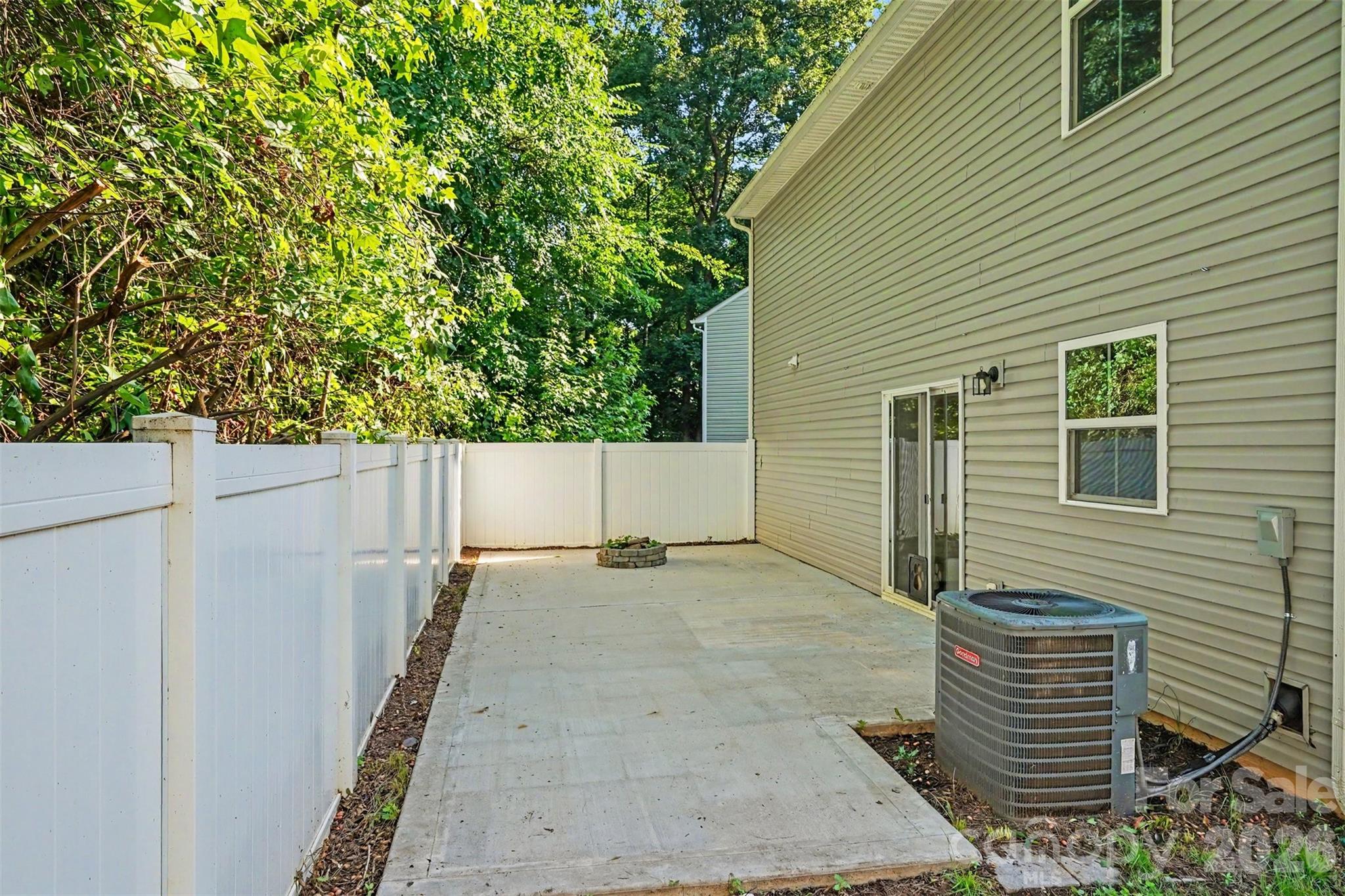 Homes for sale in Charlotte, NC | 1602 Joseph Hewes Ct, Charlotte, NC 28212 | MLS# 4387453