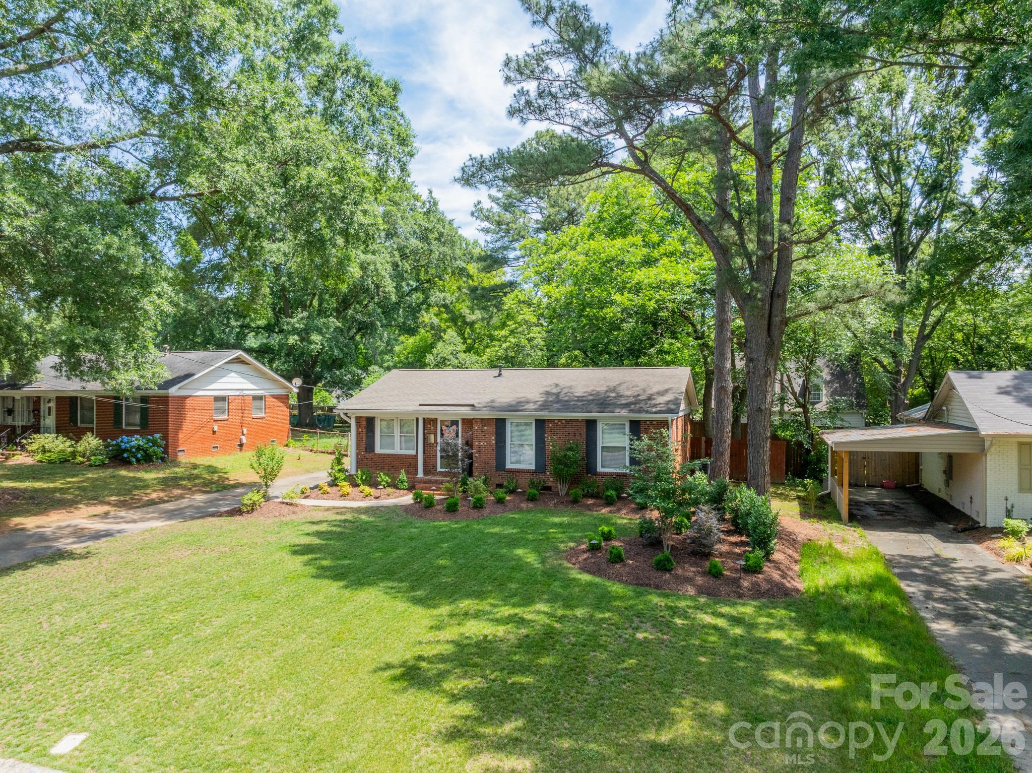 5th image of 3723 Litchfield Rd, Charlotte, NC 28211 | MLS# 4387629