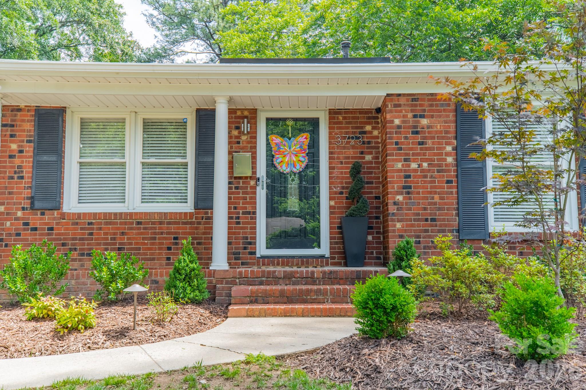 3rd image of 3723 Litchfield Rd, Charlotte, NC 28211 | MLS# 4387629