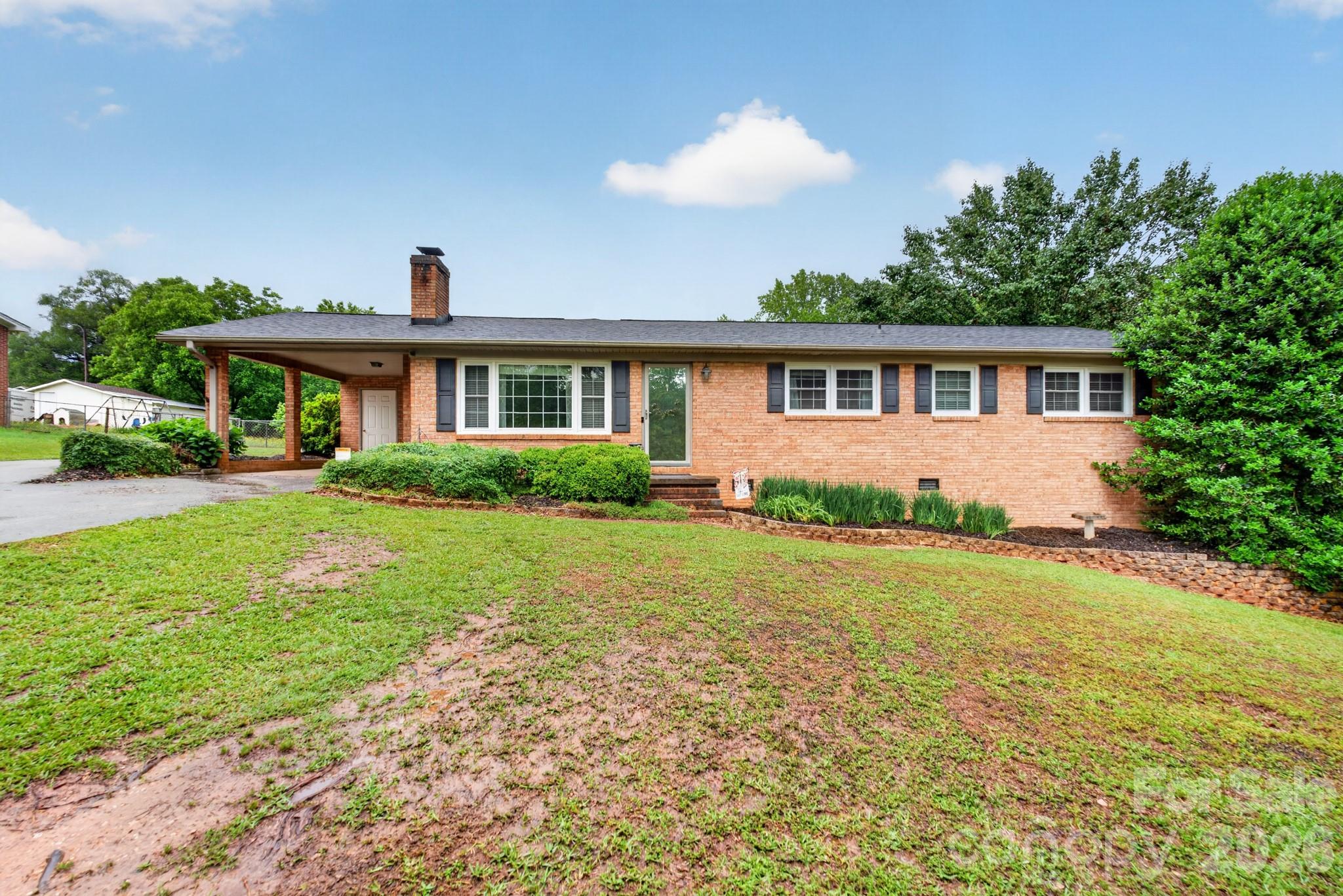 Homes for sale in Catawba, SC | 1172 Rainbow Cir, Catawba, SC 29704 | MLS# 4387808