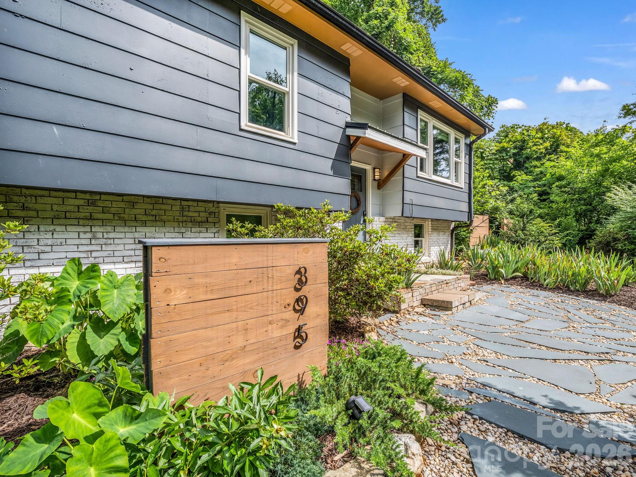 Homes for sale in Tryon, NC | 395 E Howard St, Tryon, NC 28782 | MLS# 4387885