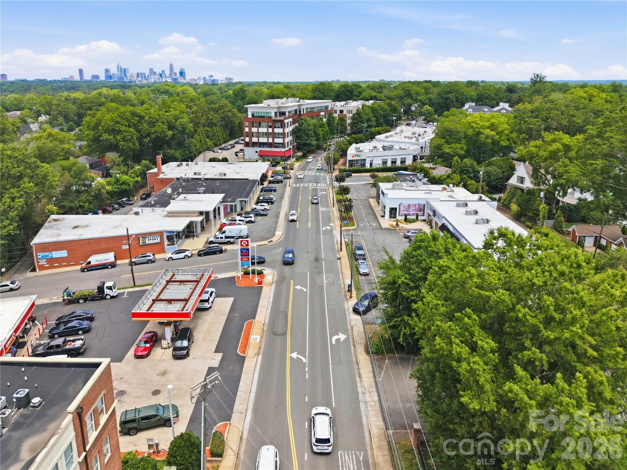 2nd image of 2946 Selwyn Ave, Charlotte, NC 28209
