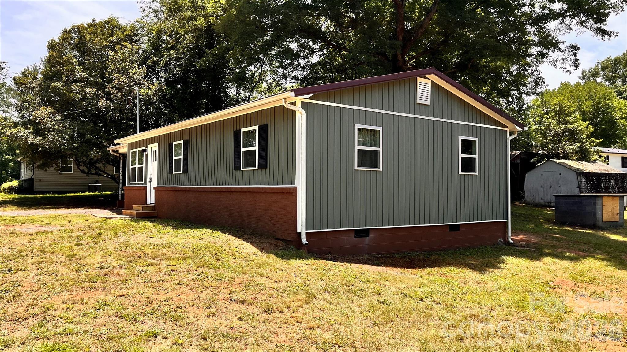 Homes for sale in Lenoir, NC | 4009 Smokey Creek Rd, Lenoir, NC 28645 | MLS# 4388094