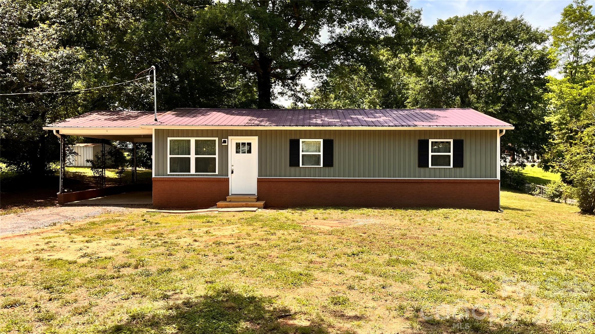 Homes for sale in Lenoir, NC | 4009 Smokey Creek Rd, Lenoir, NC 28645 | MLS# 4388094