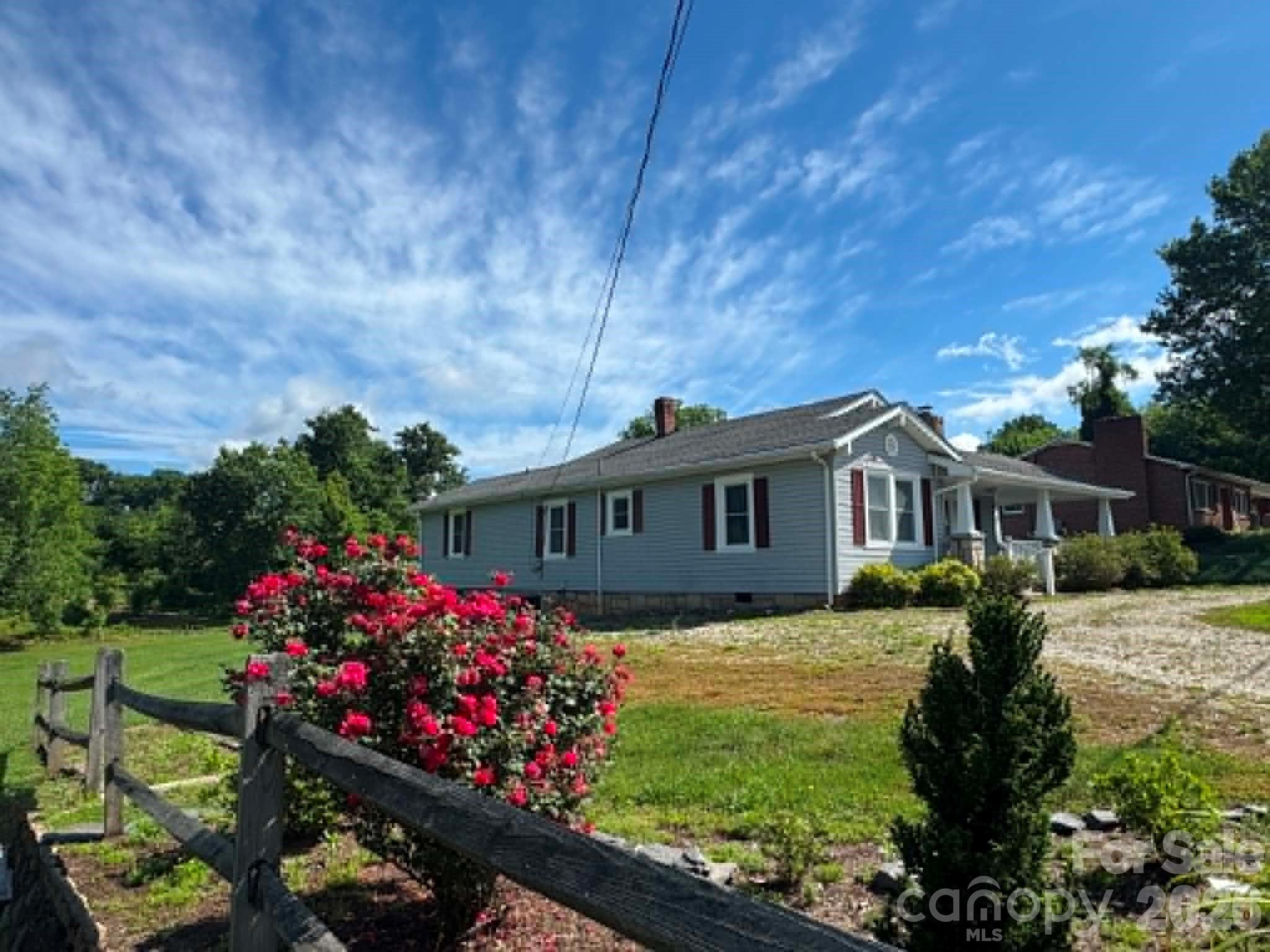 Homes for sale in State Road, NC | 1230 Zephyr Mountain Park Rd, State Road, NC 28676 | MLS# 4388167