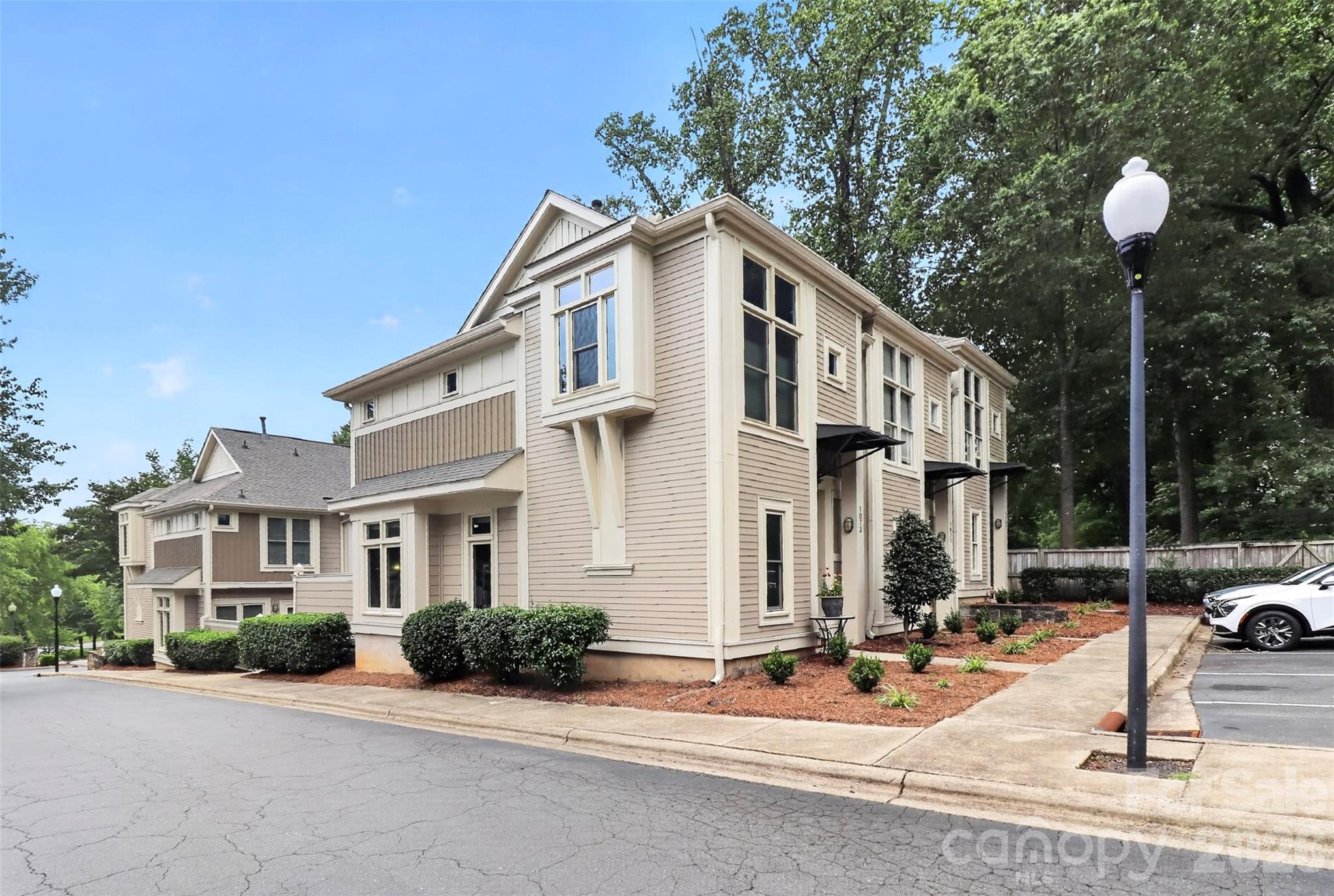 Homes for sale in Charlotte, NC | 1073 Park West Dr, Charlotte, NC 28209 | MLS# 4388315