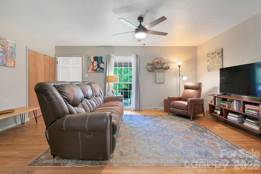 Homes for sale in Brevard, NC | 113 Byrd Ln, Brevard, NC 28712 | MLS# 4388450