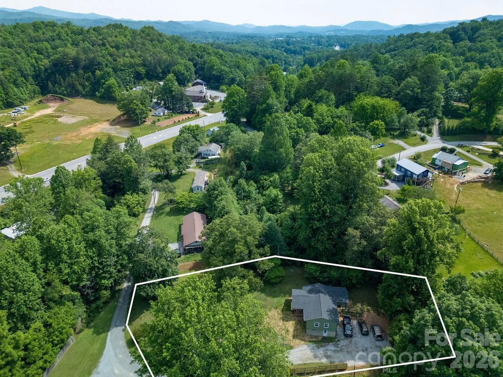 Homes for sale in Brevard, NC | 113 Byrd Ln, Brevard, NC 28712 | MLS# 4388450