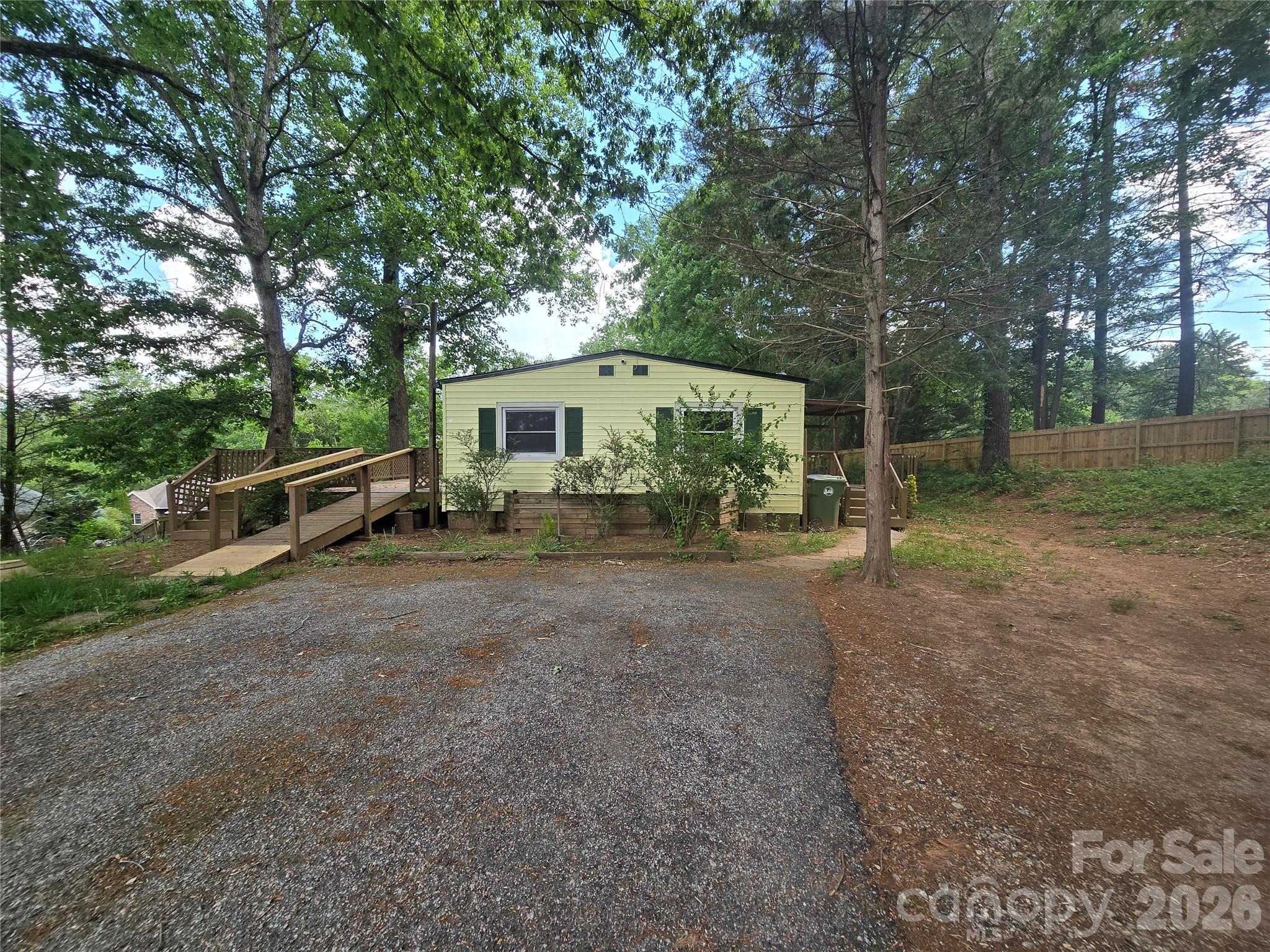 Homes for sale in Fletcher, NC | 63 Sunnybrook Ln, Fletcher, NC 28732 | MLS# 4388523