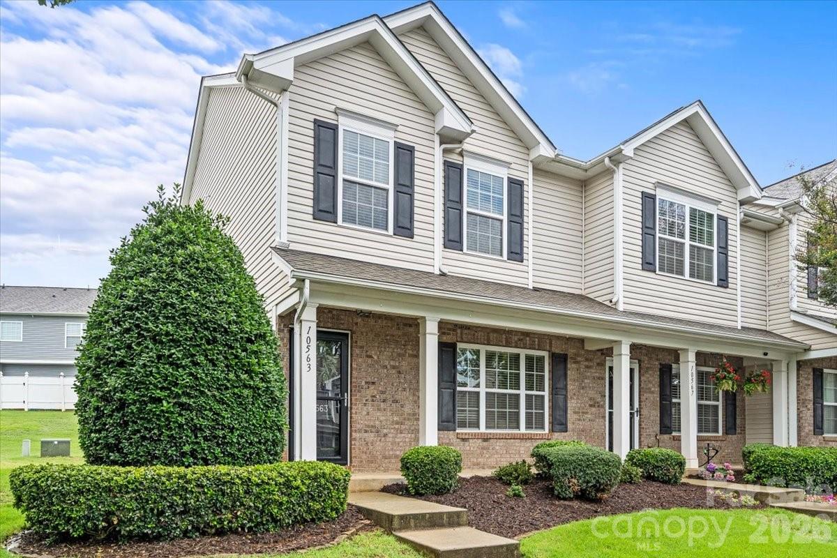 32nd image of 10563 Stoneacre Ct, Pineville, NC 28134 | MLS# 4388810
