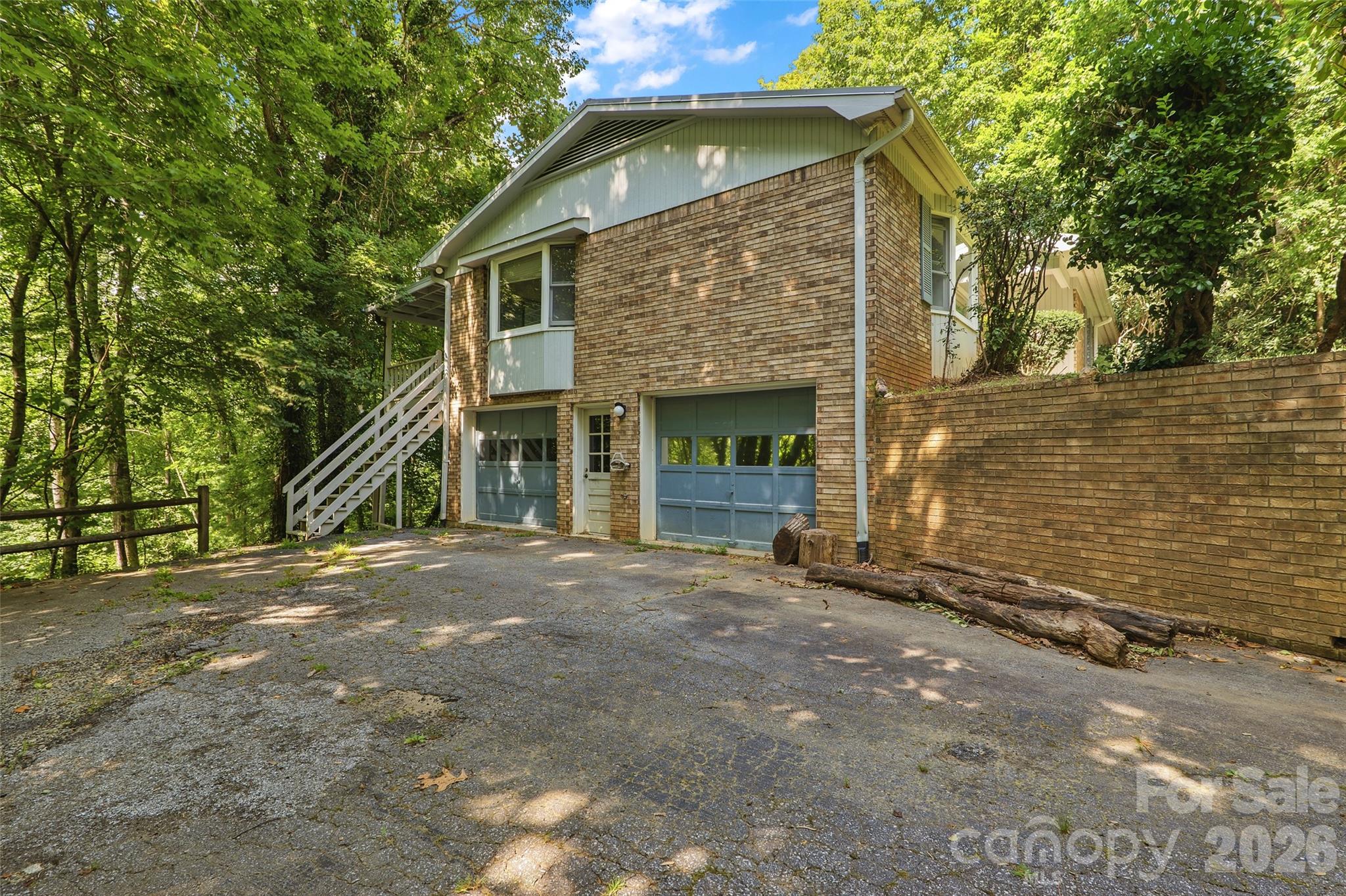 4th image of 709 Forest Ridge Dr, Hendersonville, NC 28791 | MLS# 4388878