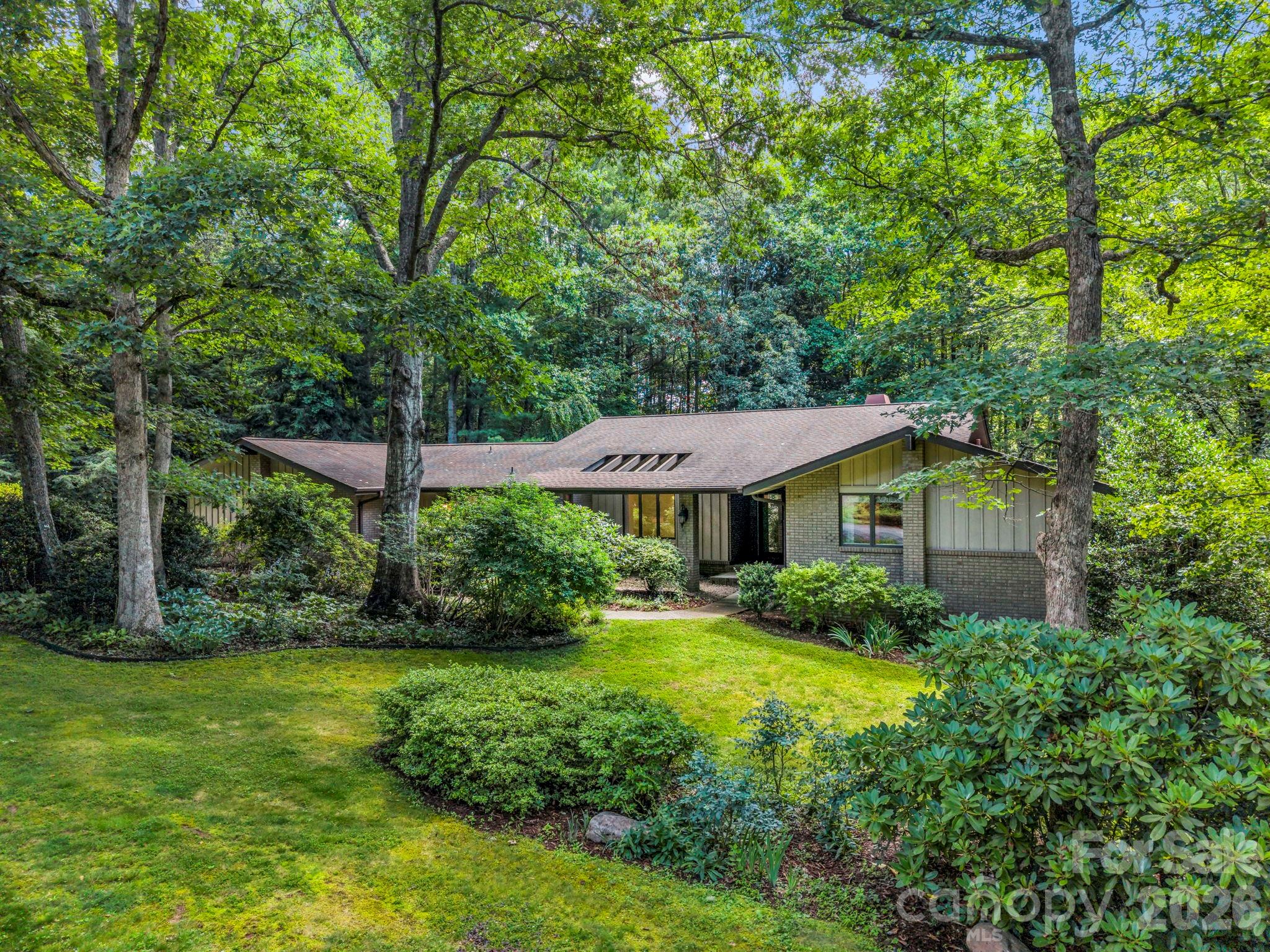 1st image of 115 Woodhaven Dr, Hendersonville, NC 28739 | MLS# 4389153