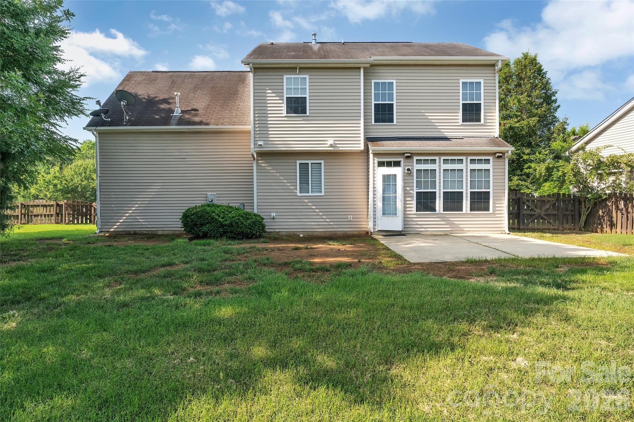 Homes for sale in Charlotte, NC | 12929 Beddingfield Dr, Charlotte, NC 28278 | MLS# 4389280