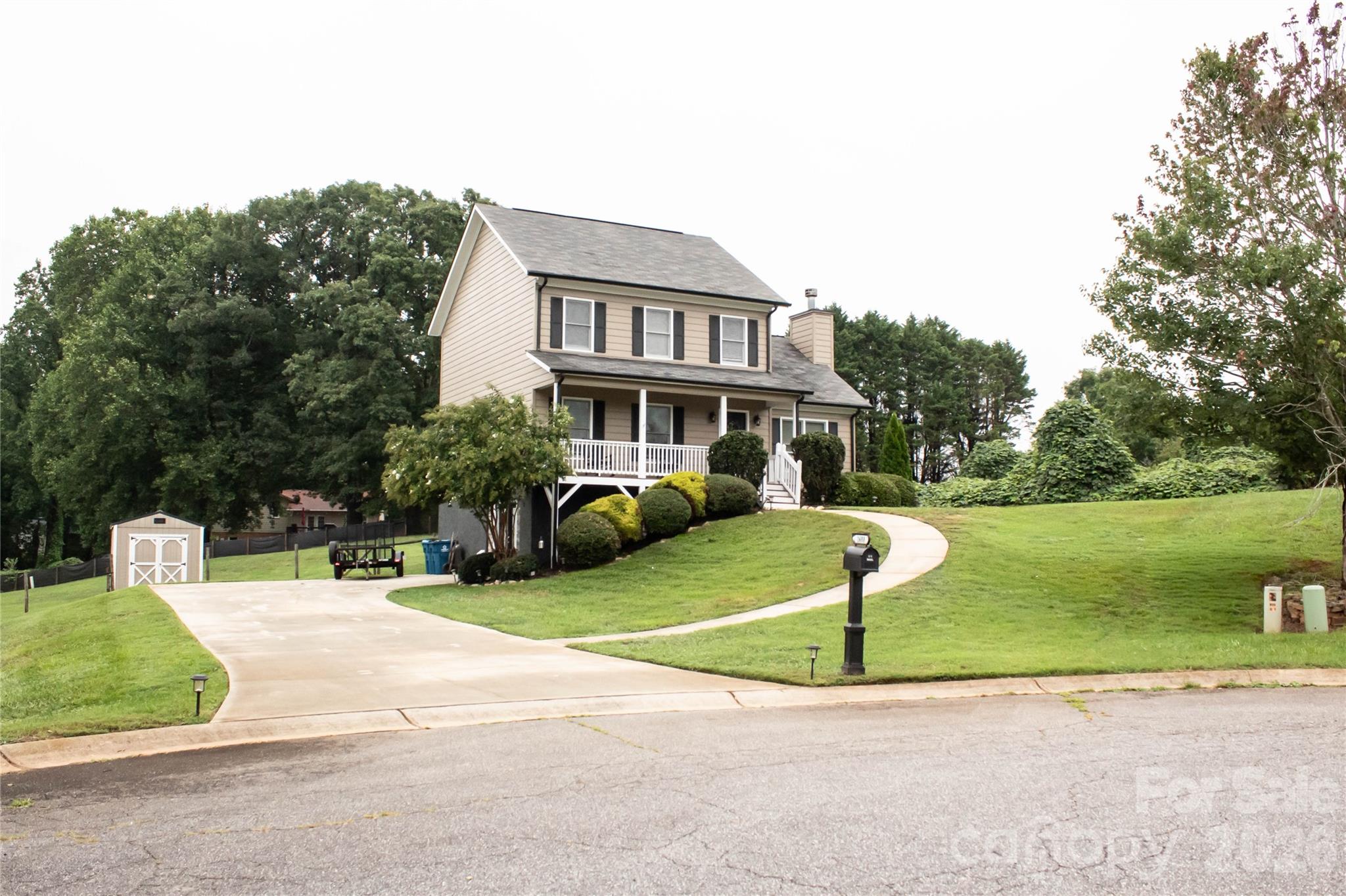 1st image of 1688 Buffett Cir, Hickory, NC 28602 | MLS# 4389759