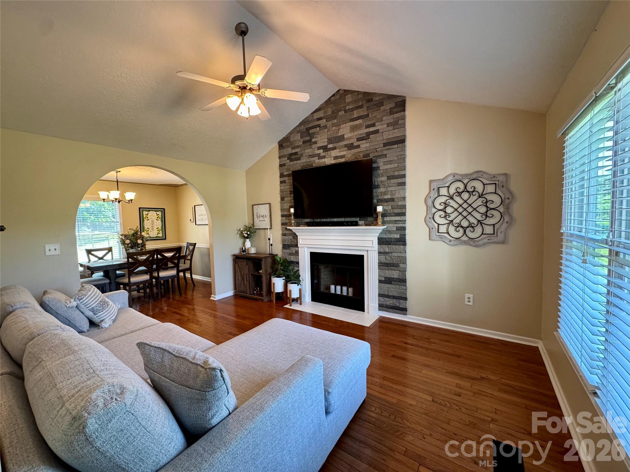 2nd image of 1688 Buffett Cir, Hickory, NC 28602 | MLS# 4389759