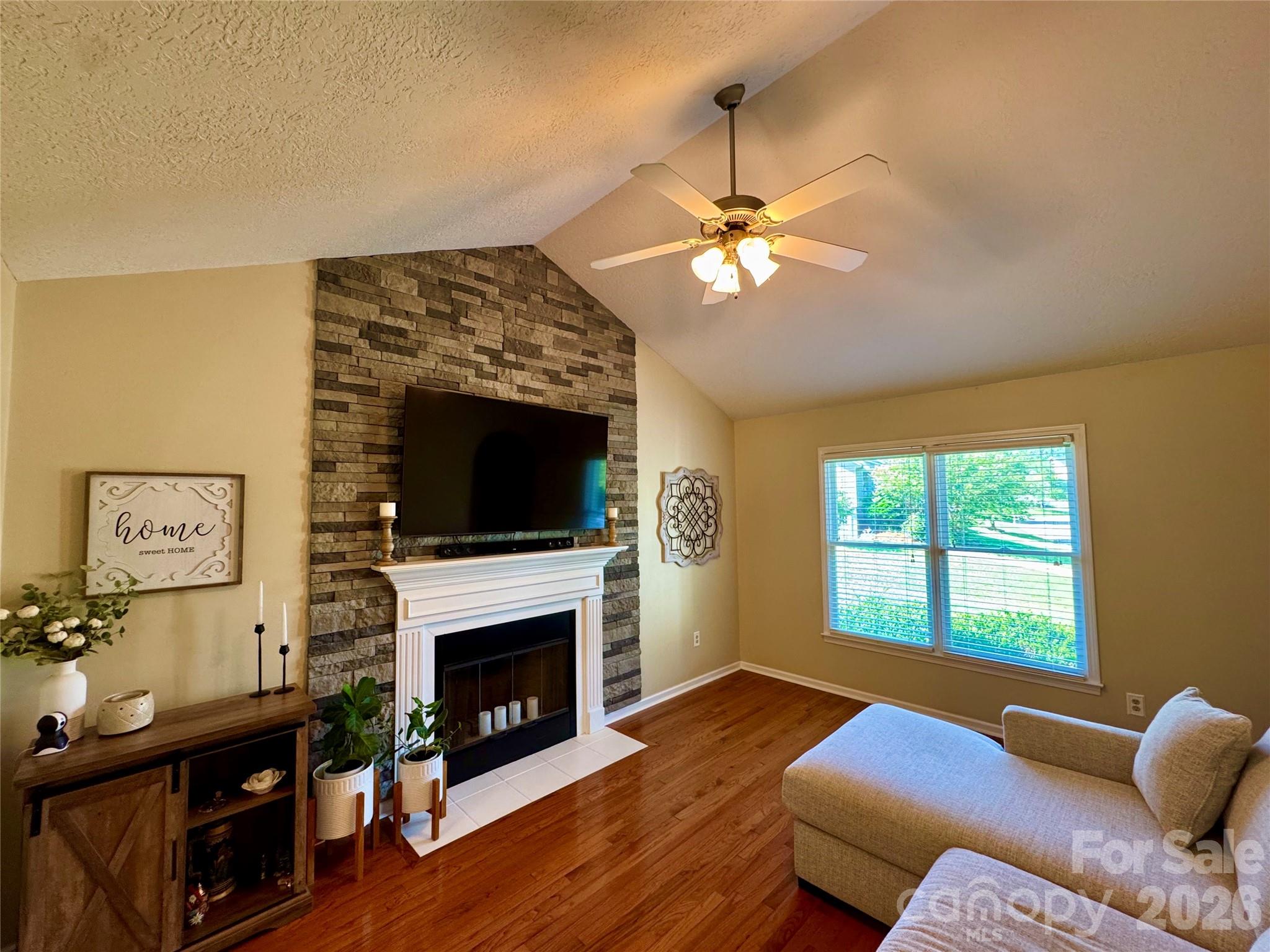 3rd image of 1688 Buffett Cir, Hickory, NC 28602 | MLS# 4389759