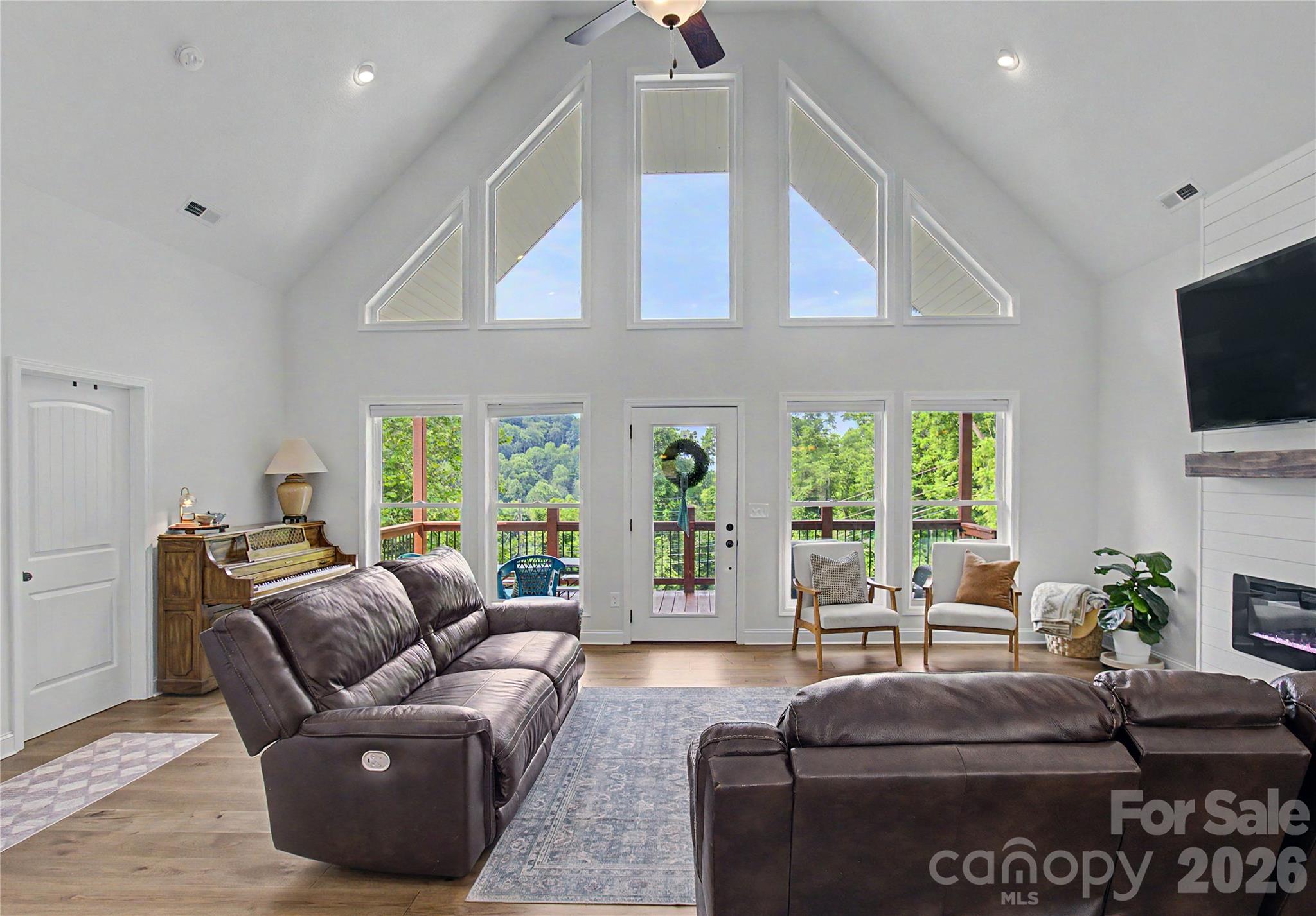 Photo 2 of Single family home for sale at 300 Green Meadow Ln, Mars Hill, NC 28754 | MLS# 4390435 | Listing updated on 2026-09-03