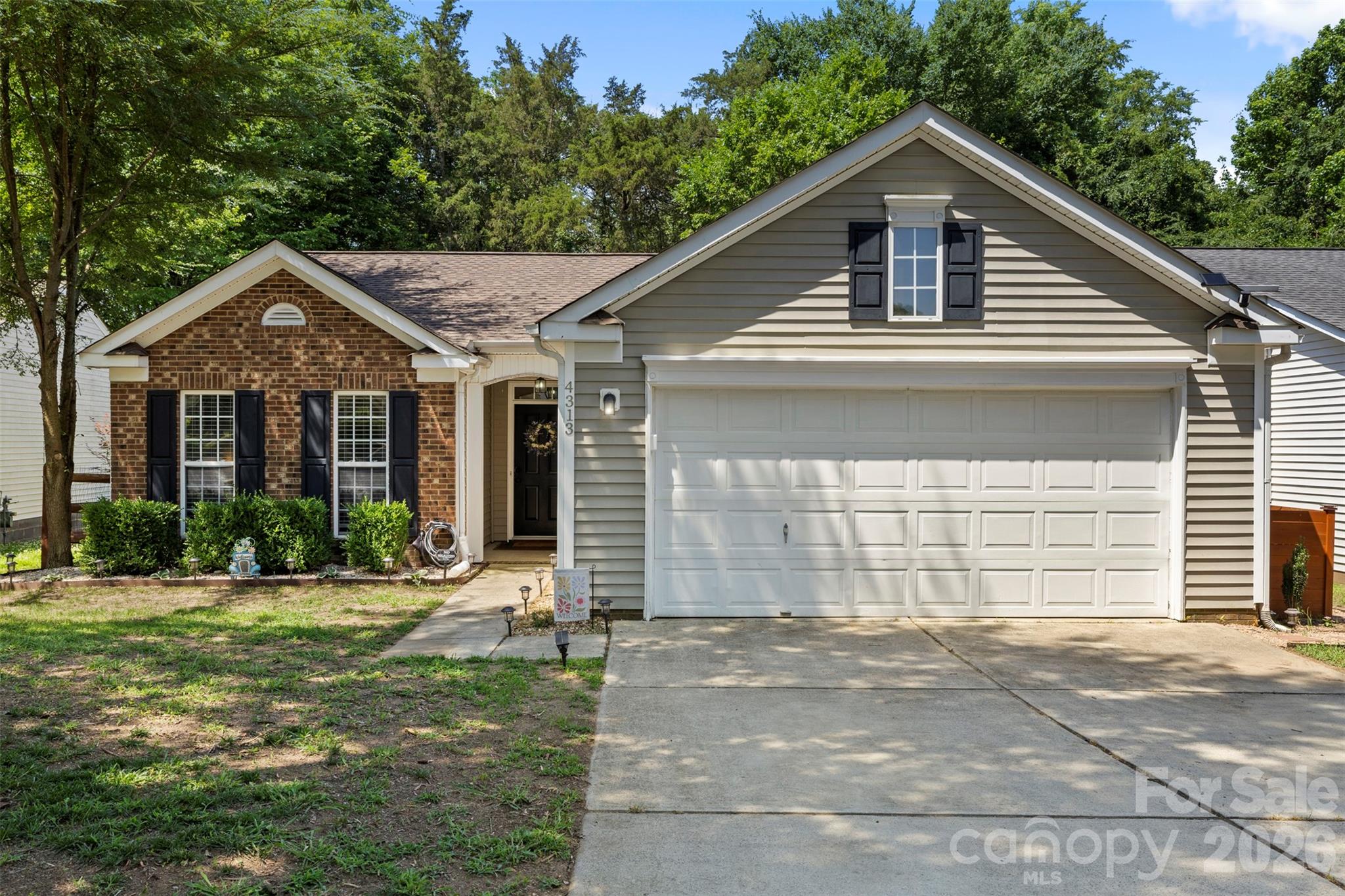 Homes for sale in Charlotte, NC | 4313 Bubbling Brook Ct, Charlotte, NC 28278 | MLS# 4391824