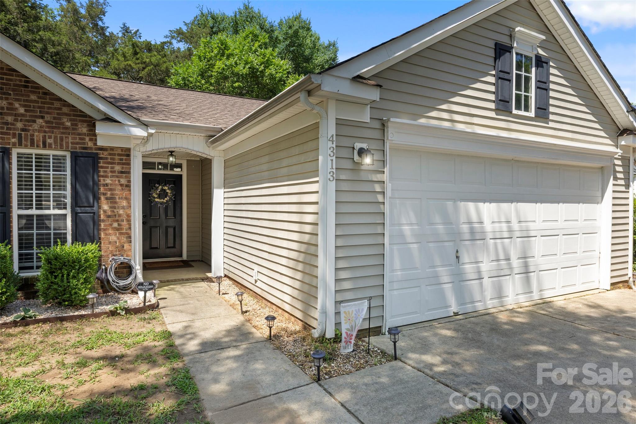 Homes for sale in Charlotte, NC | 4313 Bubbling Brook Ct, Charlotte, NC 28278 | MLS# 4391824