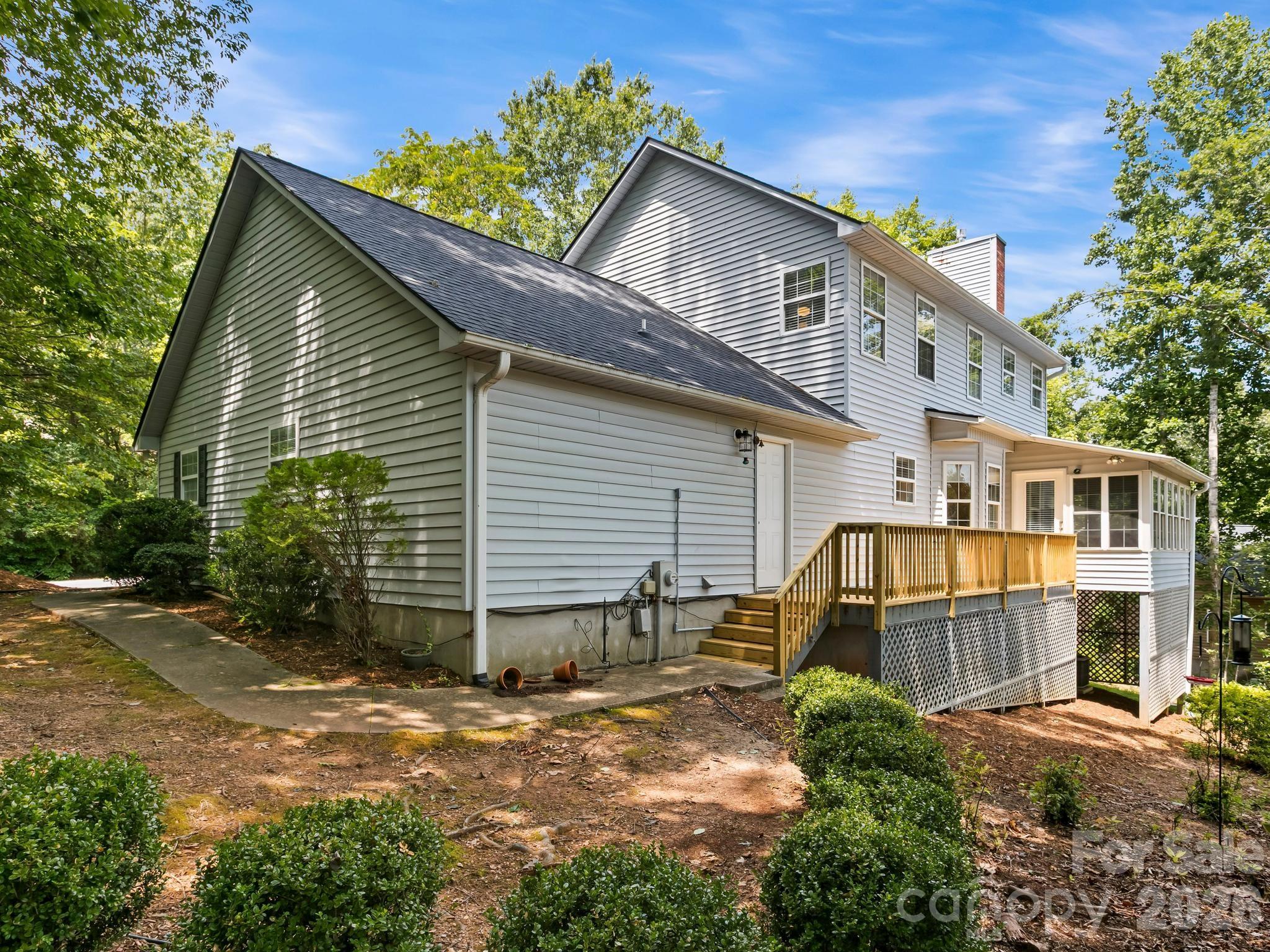 31st image of 302 Shadecrest Ln, Mills River, NC 28759 | MLS# 4392310