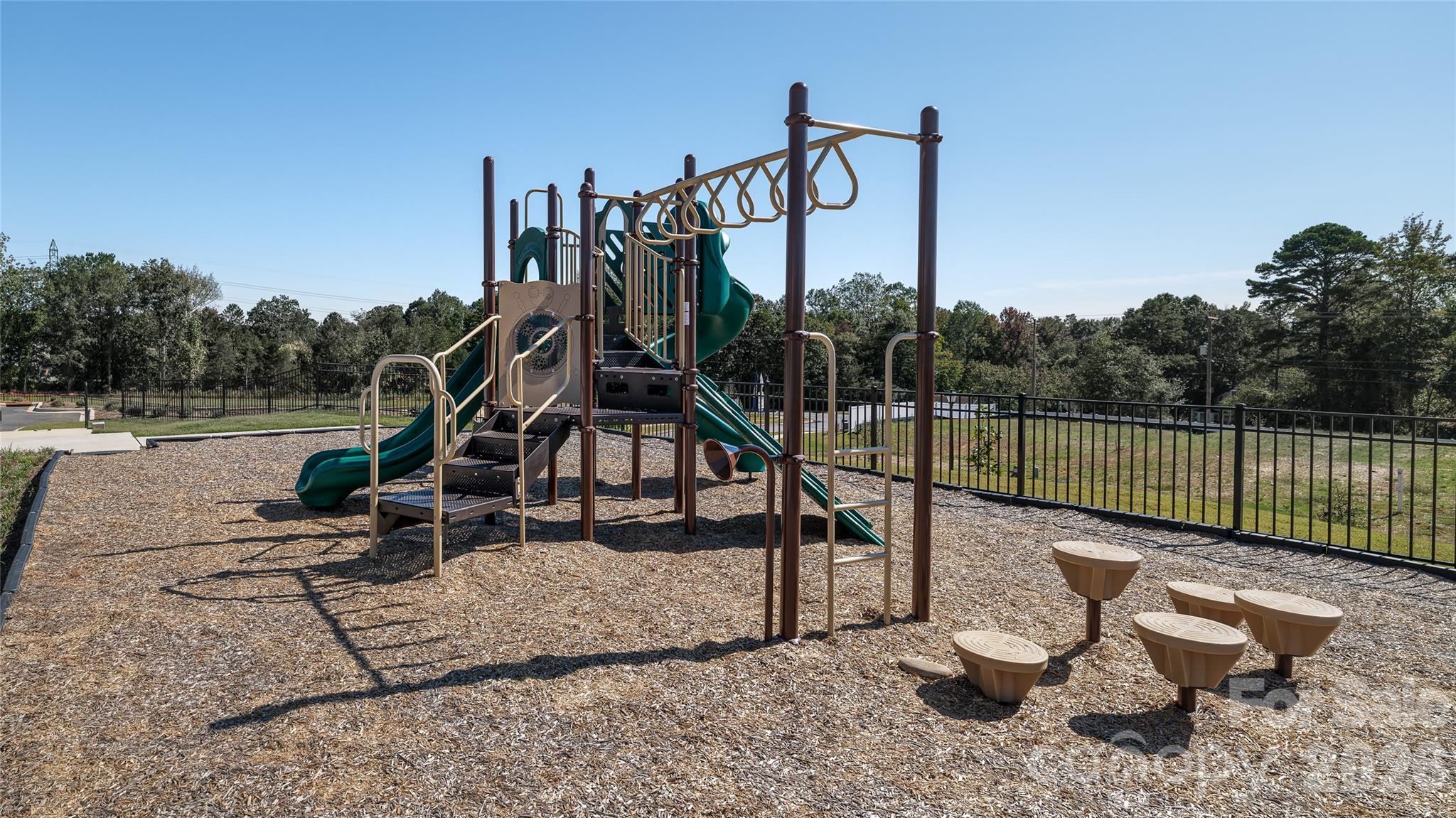 26th image of 12224 Barred Owl Ct, Charlotte, NC 28215 | MLS# 4392440