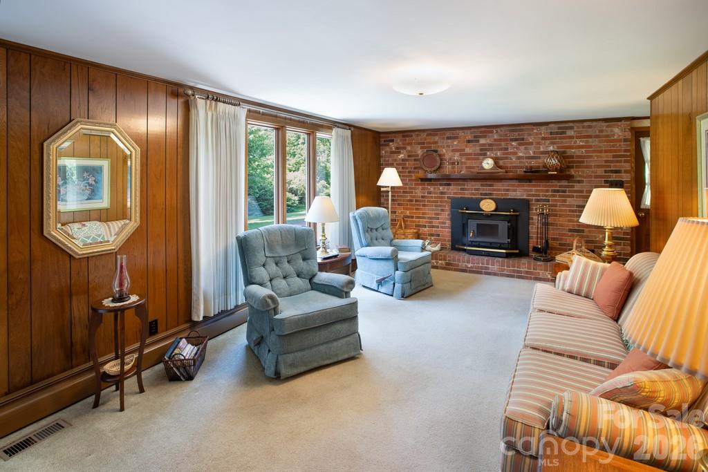 Photo 4 of Single family home for sale at 293 Dillardtown Rd, Sylva, NC 28779 | MLS# 4392955 | Listing updated on 2026-09-04