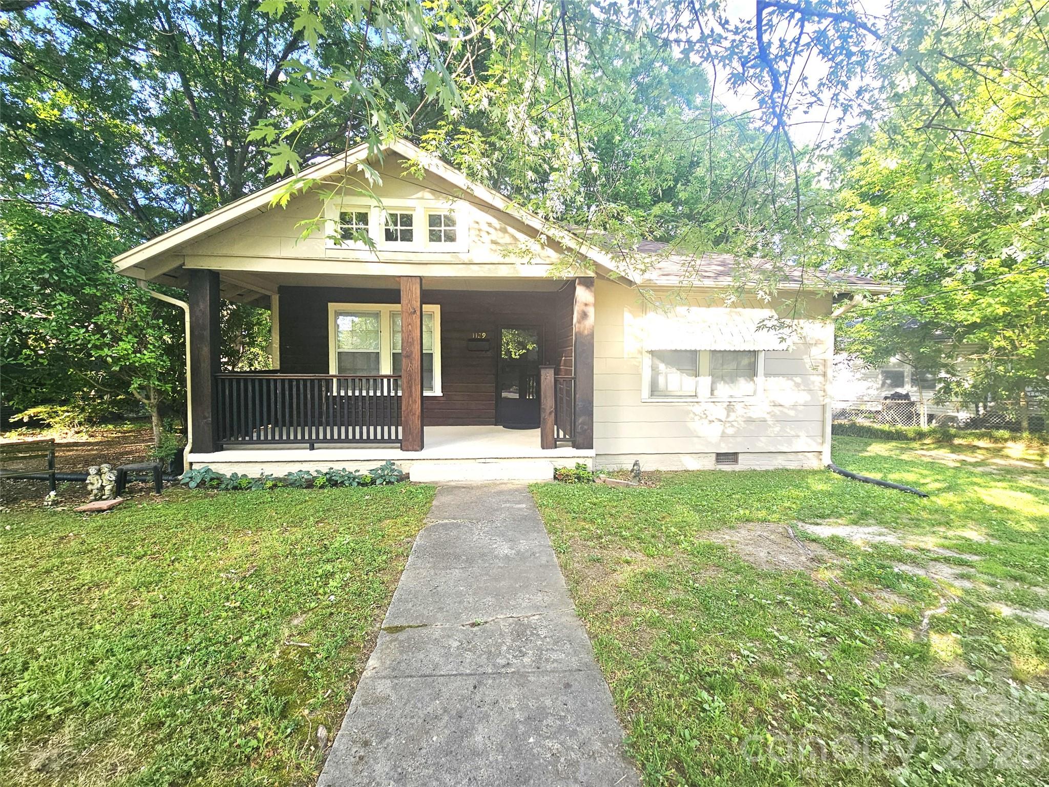 1st image of 1129 W 5Th Ave, Gastonia, NC 28052 | MLS# 4393173