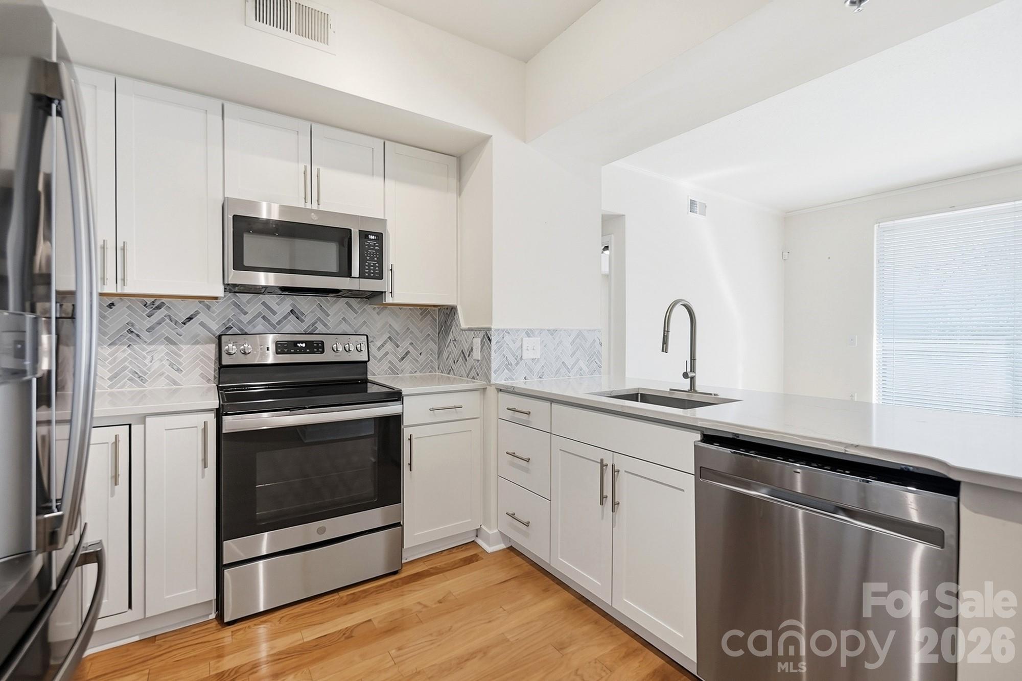 3rd image of 1315 East Blvd #411, Charlotte, NC 28203 | MLS# 4393243