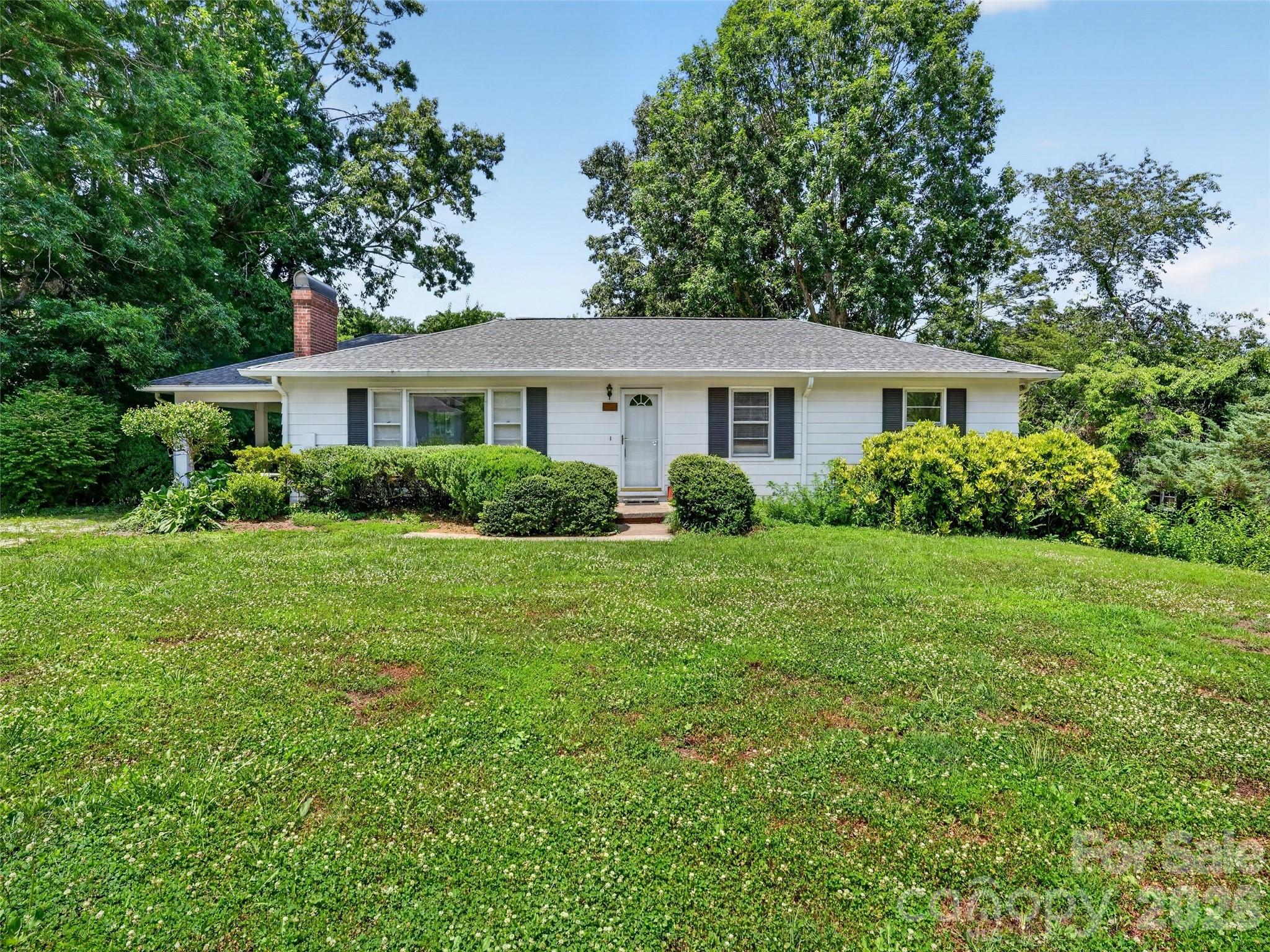 2nd image of 3112 Wesley Wy, Hendersonville, NC 28792 | MLS# 4393295