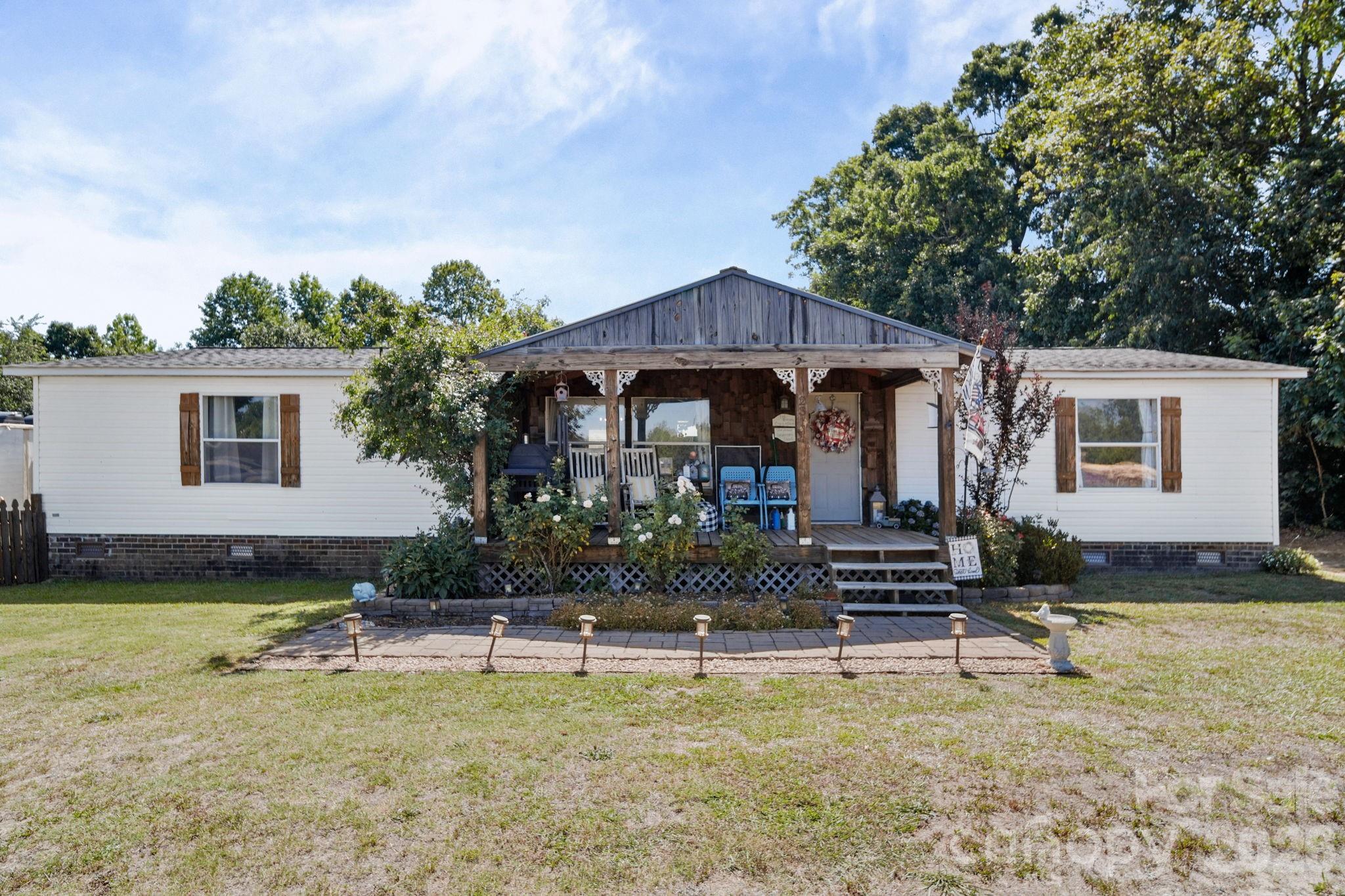 Homes for sale in Gold Hill, NC | 231 Zion Church Rd, Gold Hill, NC 28071 | MLS# 4394429