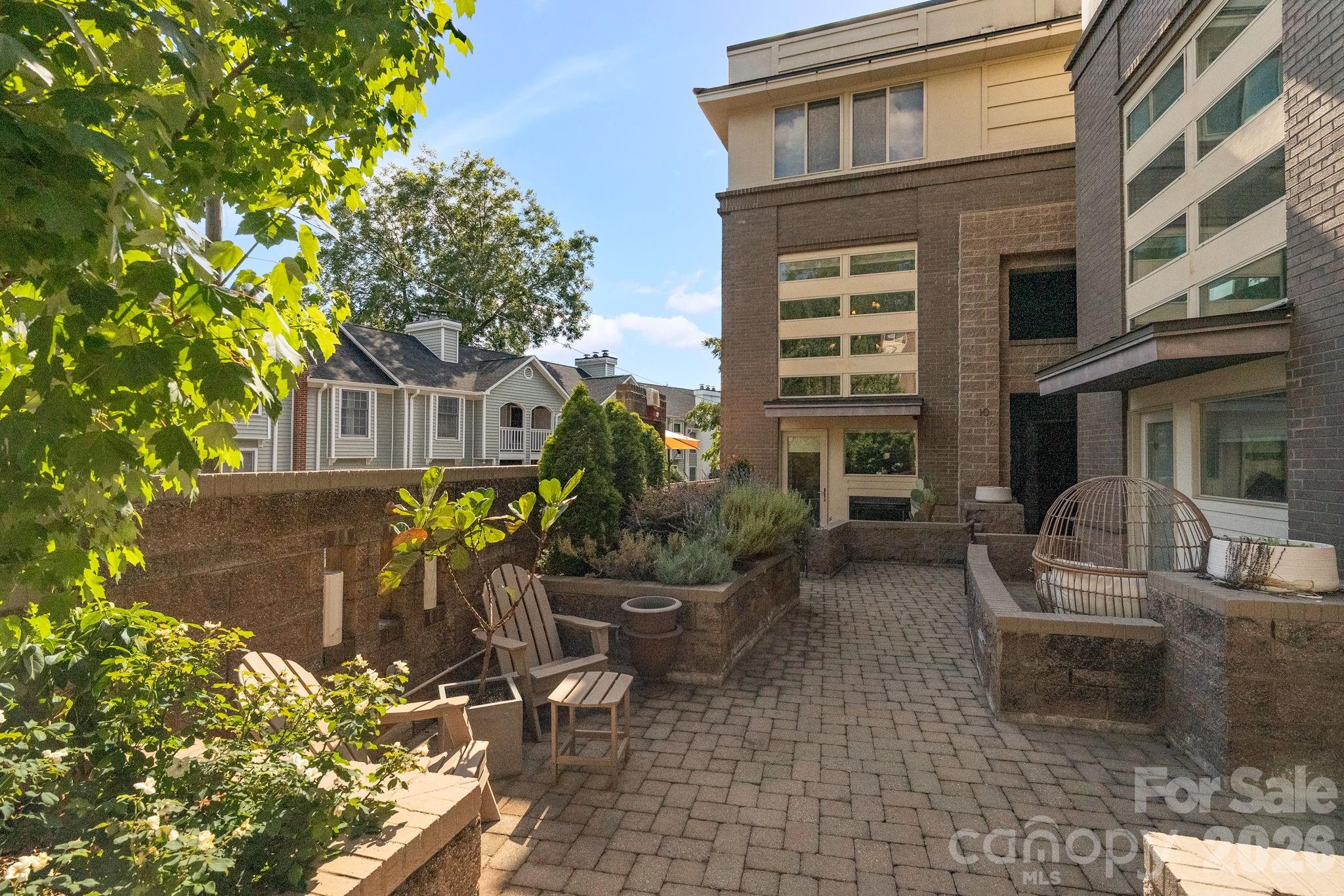 Homes for sale in Charlotte, NC | 420 Queens Rd, Charlotte, NC 28207