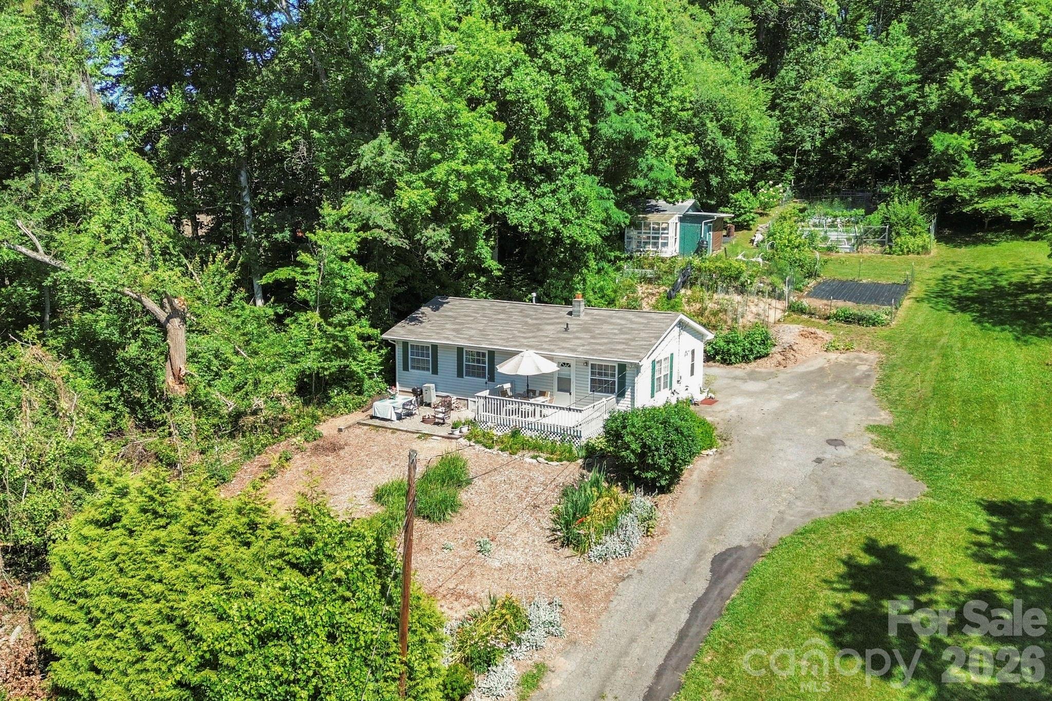 2nd image of 658 Enka Lake Rd, Candler, NC 28715 | MLS# 4395073