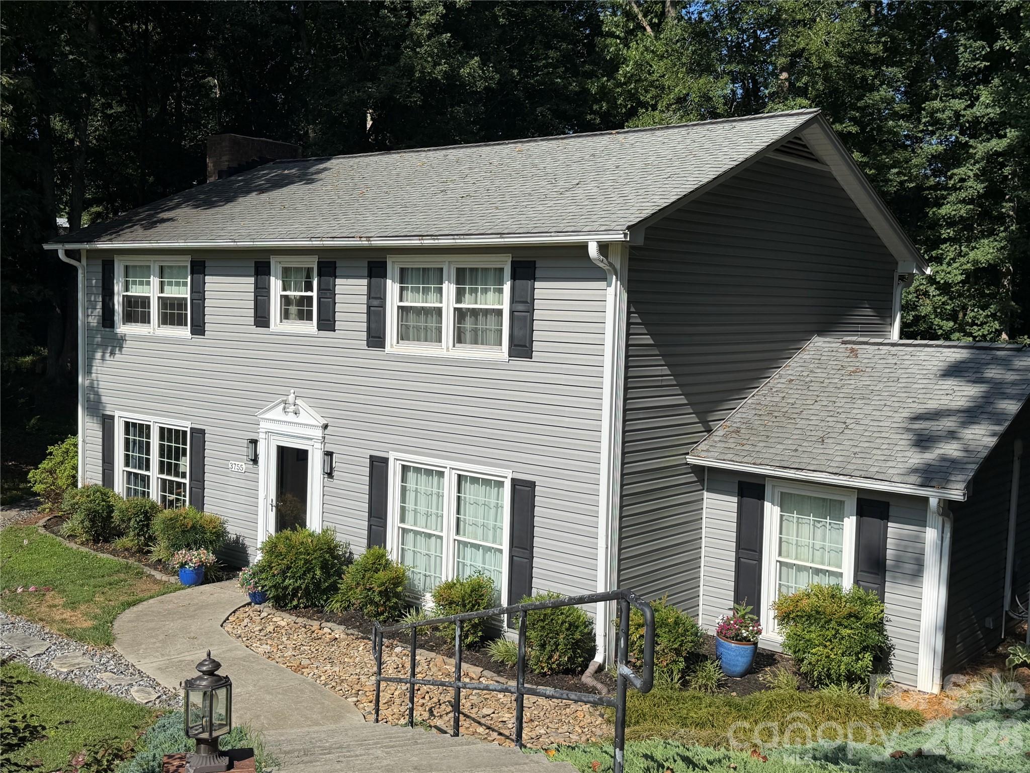 2nd image of 3755 21st St Ne, Hickory, NC 28601 | MLS# 4395380
