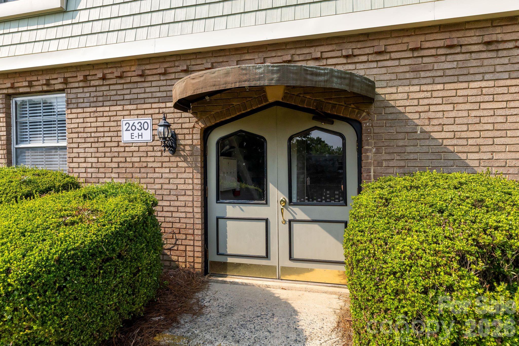 3rd image of 2630 Park Rd, Charlotte, NC 28209