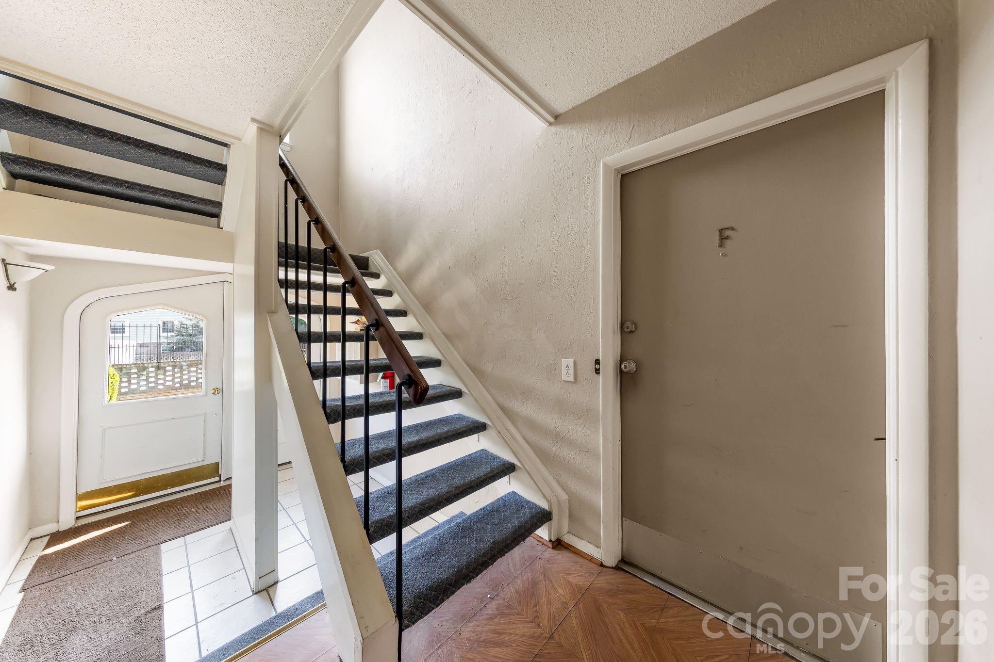 4th image of 2630 Park Rd, Charlotte, NC 28209