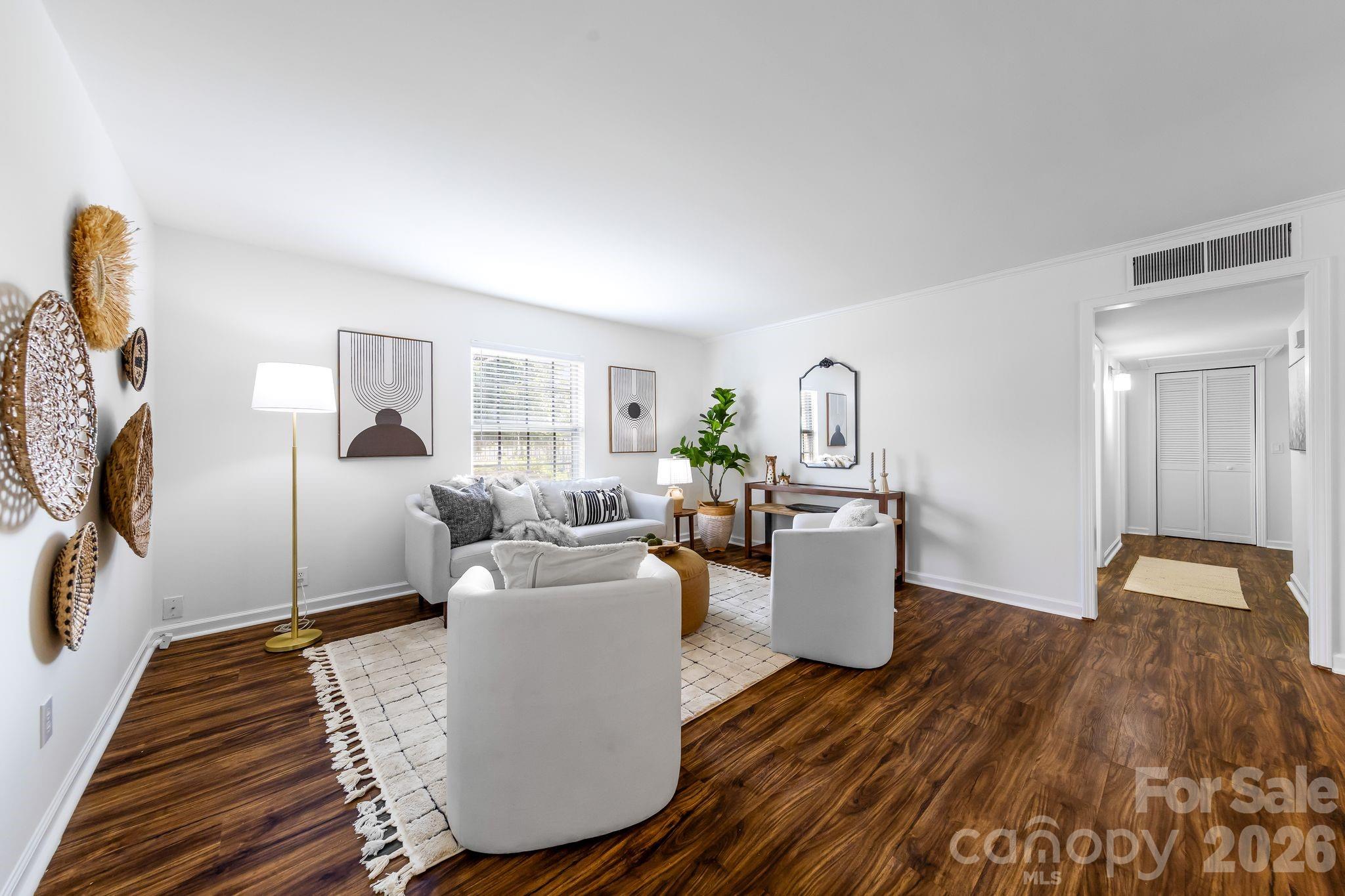 5th image of 2630 Park Rd, Charlotte, NC 28209