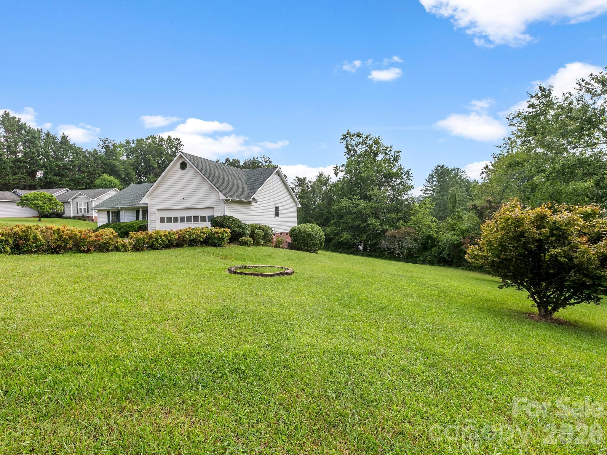 3rd image of 1 Strathmore Dr, Arden, NC 28704 | MLS# 4397102