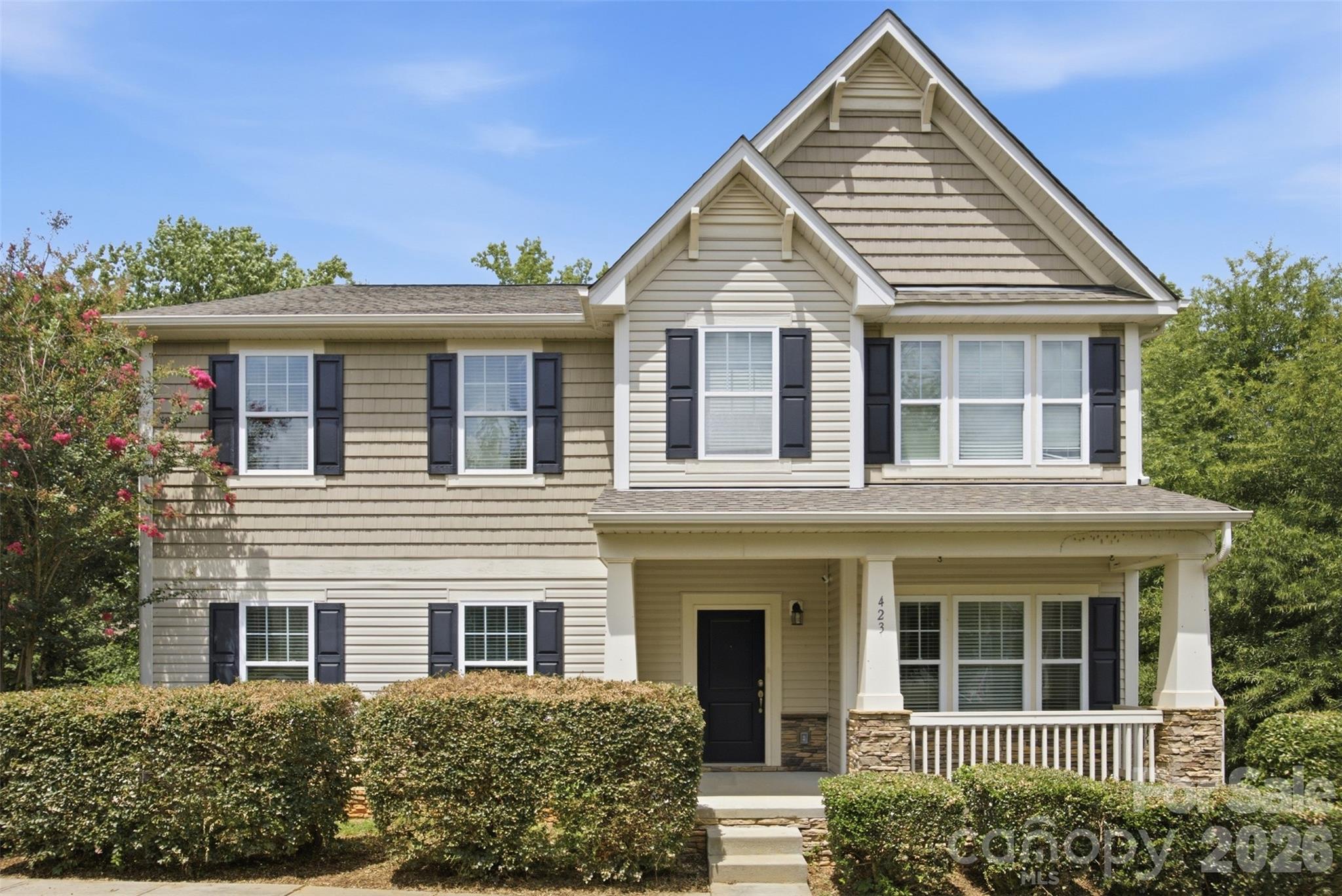 Photo 1 of Single family home for sale at 423 Fischer Rd, Fort Mill, SC 29715 | MLS# 4398304 | Listing updated on 2026-09-04