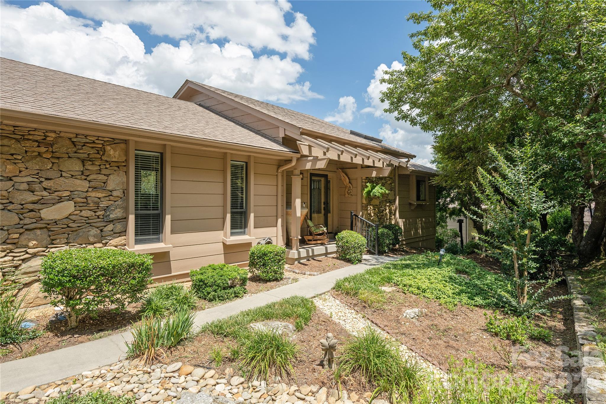 Photo 1 of Condo for sale at 159 Country Ridge Rd, Hendersonville, NC 28739 | MLS# 4398936 | Listing updated on 2026-09-04