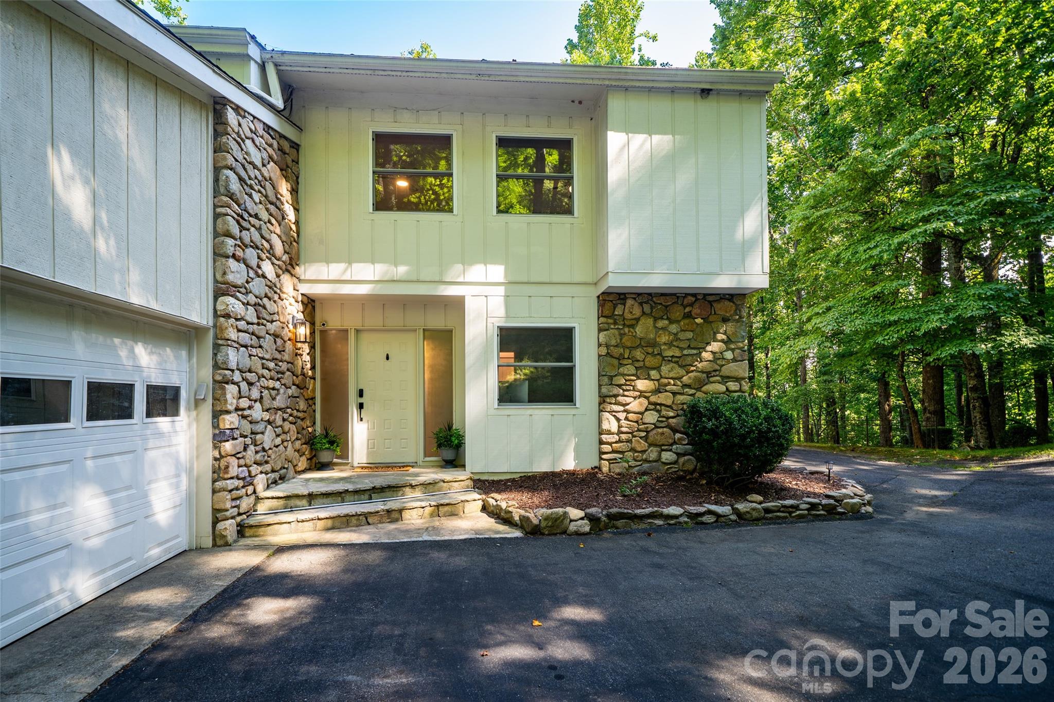 2nd image of 27 Walnut Dr, Mills River, NC 28759 | MLS# 4399398