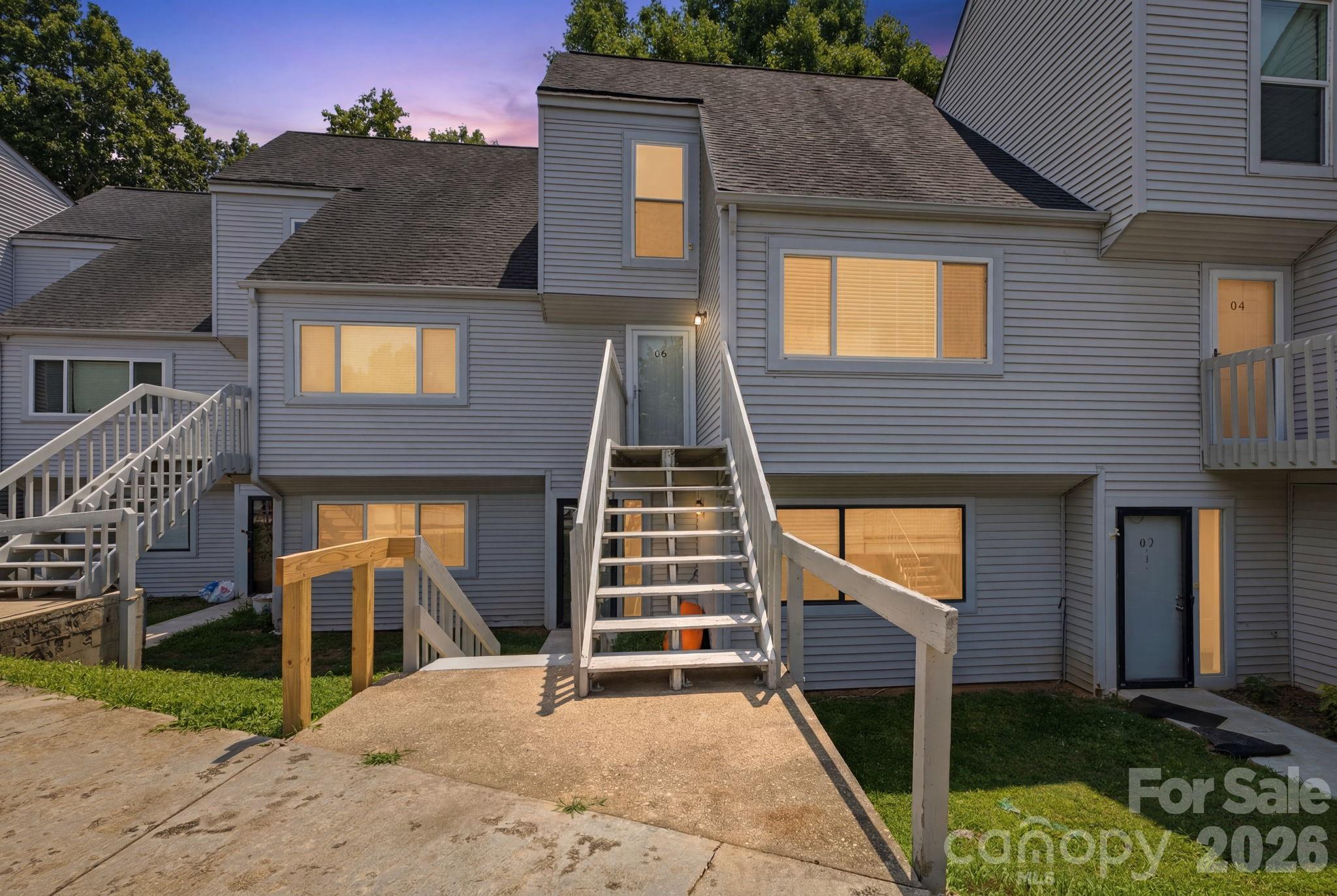2nd image of 1050 21St Ave Nw, Hickory, NC 28601