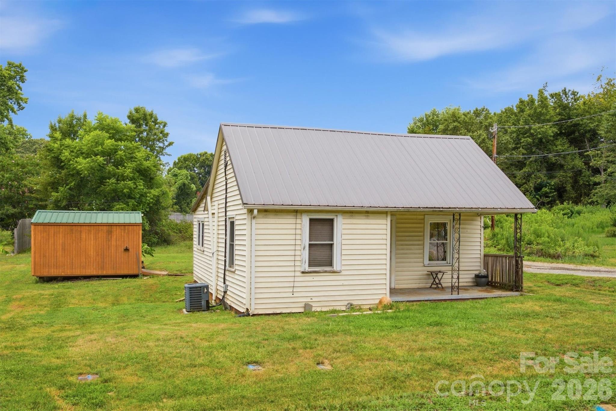 Homes for sale in Granite Falls, NC | 43 N Highland Ave, Granite Falls, NC 28630 | MLS# 4399795