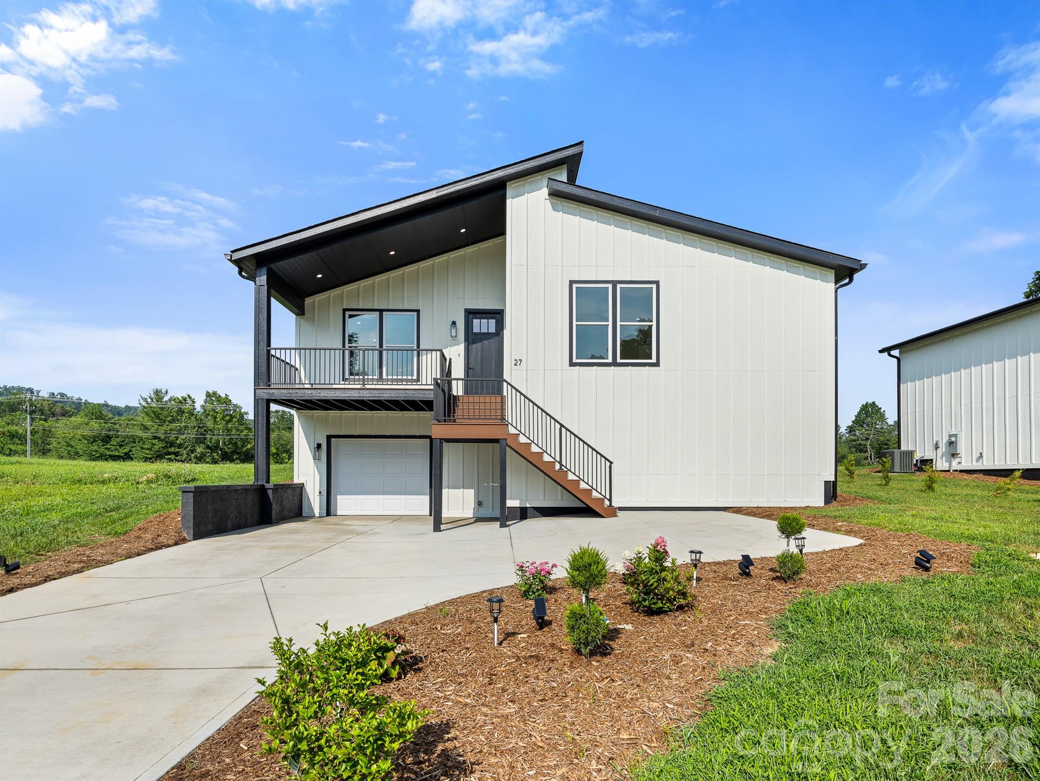 2nd image of 27 Klimovych Rd, Hendersonville, NC 28792 | MLS# 4399870
