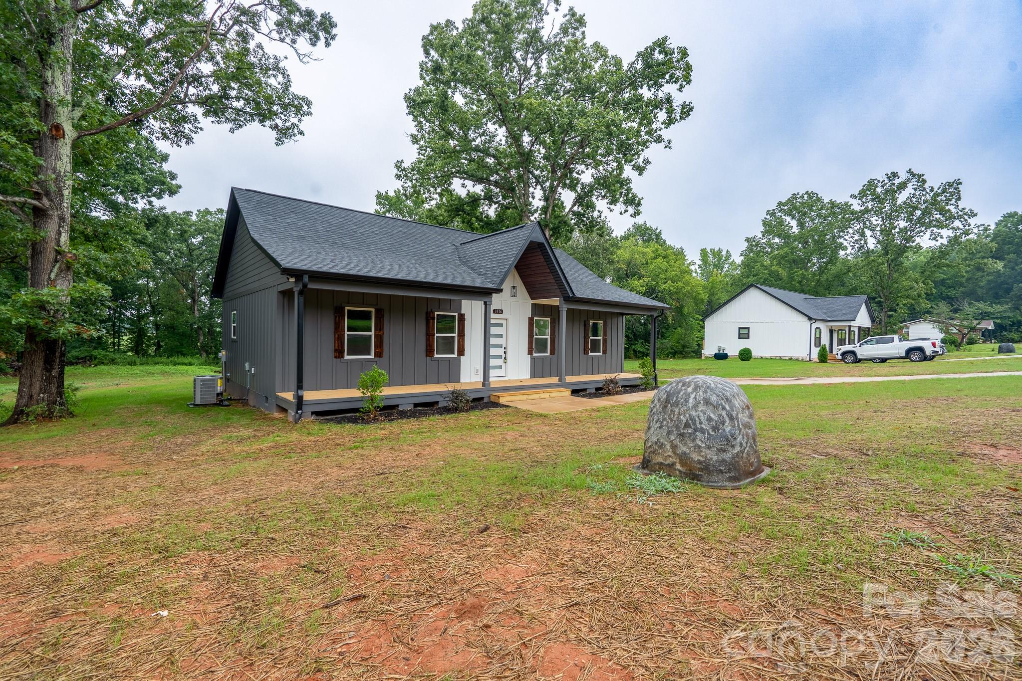 3rd image of 3916 E Maiden Rd, Maiden, NC 28650 | MLS# 4400107