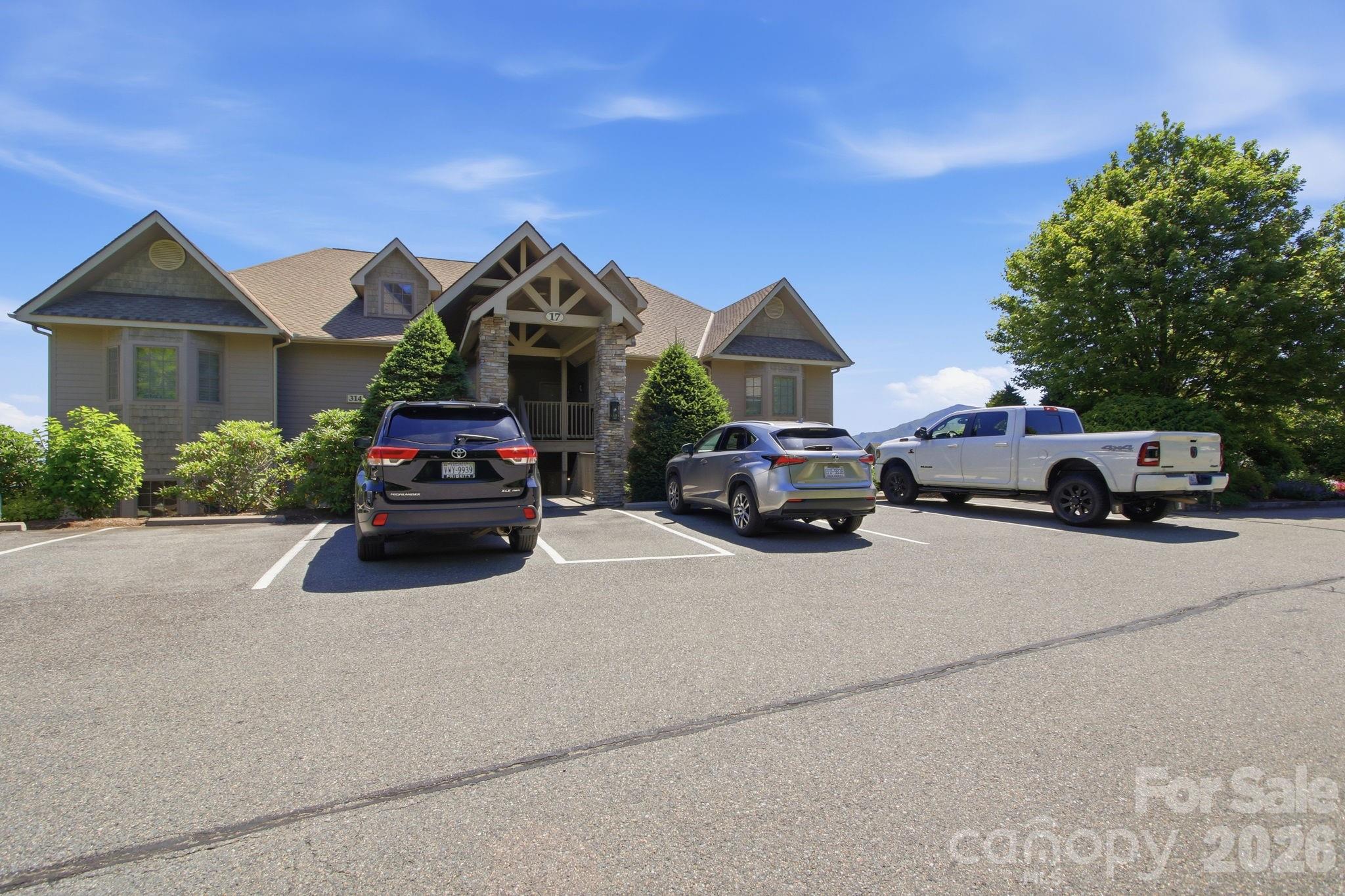 Homes for sale in Banner Elk, NC | 314 Ridgeline Mtn #17 D, Banner Elk, NC 28604 | MLS# 4400204