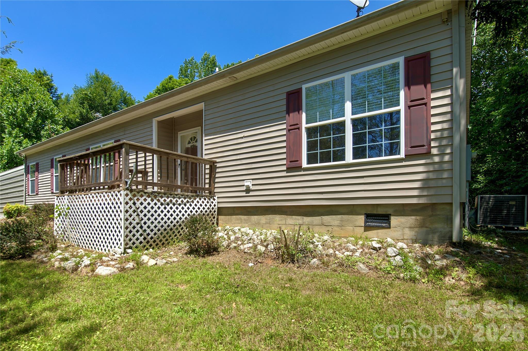 Homes for sale in Bakersville, NC | 498 Broad Branch Rd, Bakersville, NC 28705 | MLS# 4400220