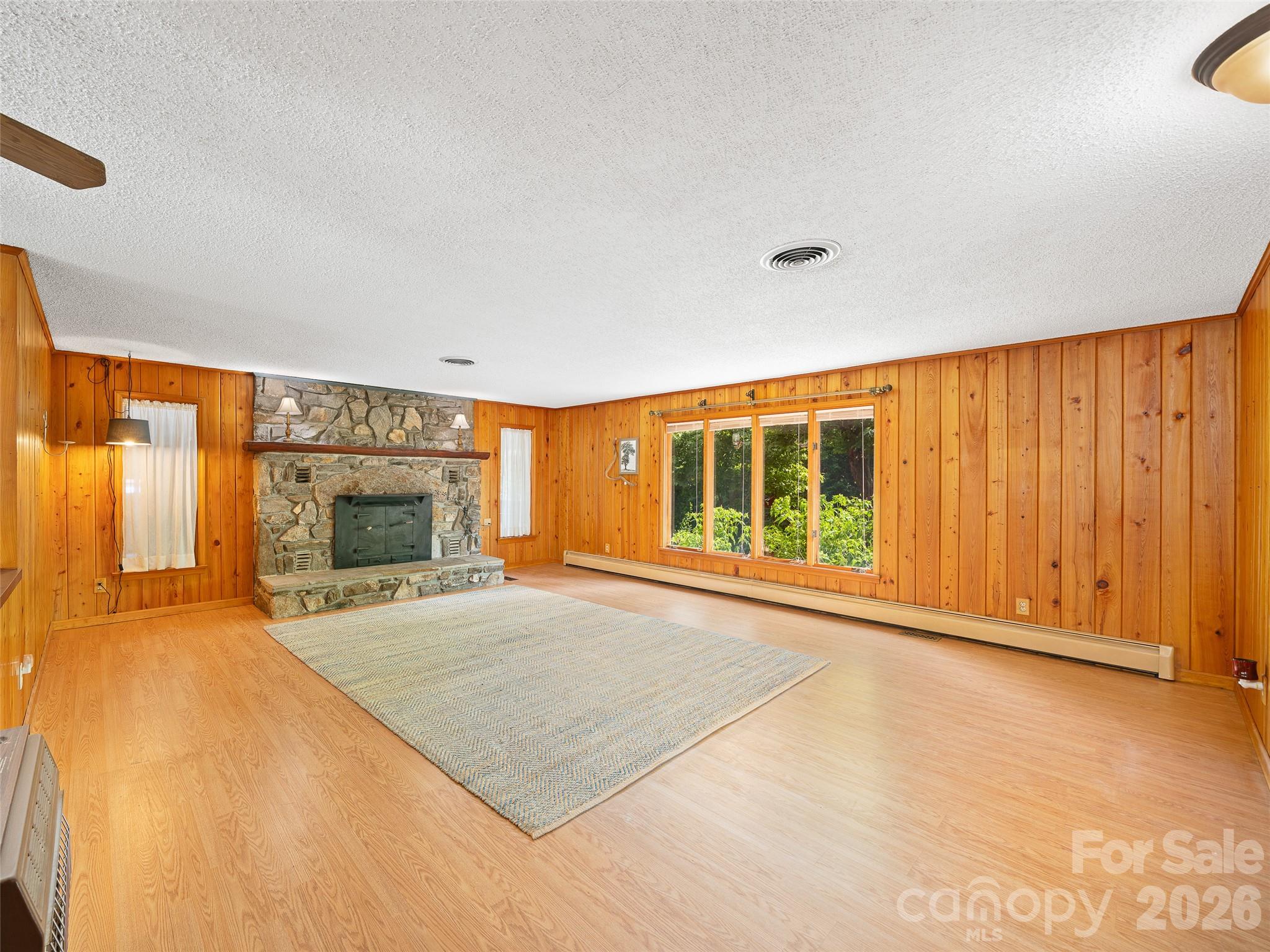 Homes for sale in Green Mountain, NC | 1065 Upper Pig Pen Rd, Green Mountain, NC 28740 | MLS# 4400545