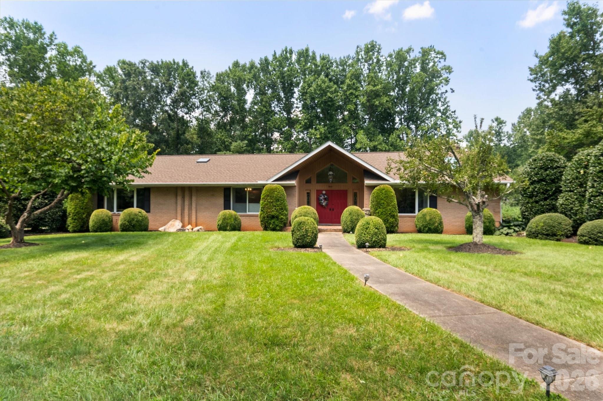 1st image of 12 Highlander Ln, Hendersonville, NC 28792 | MLS# 4400920