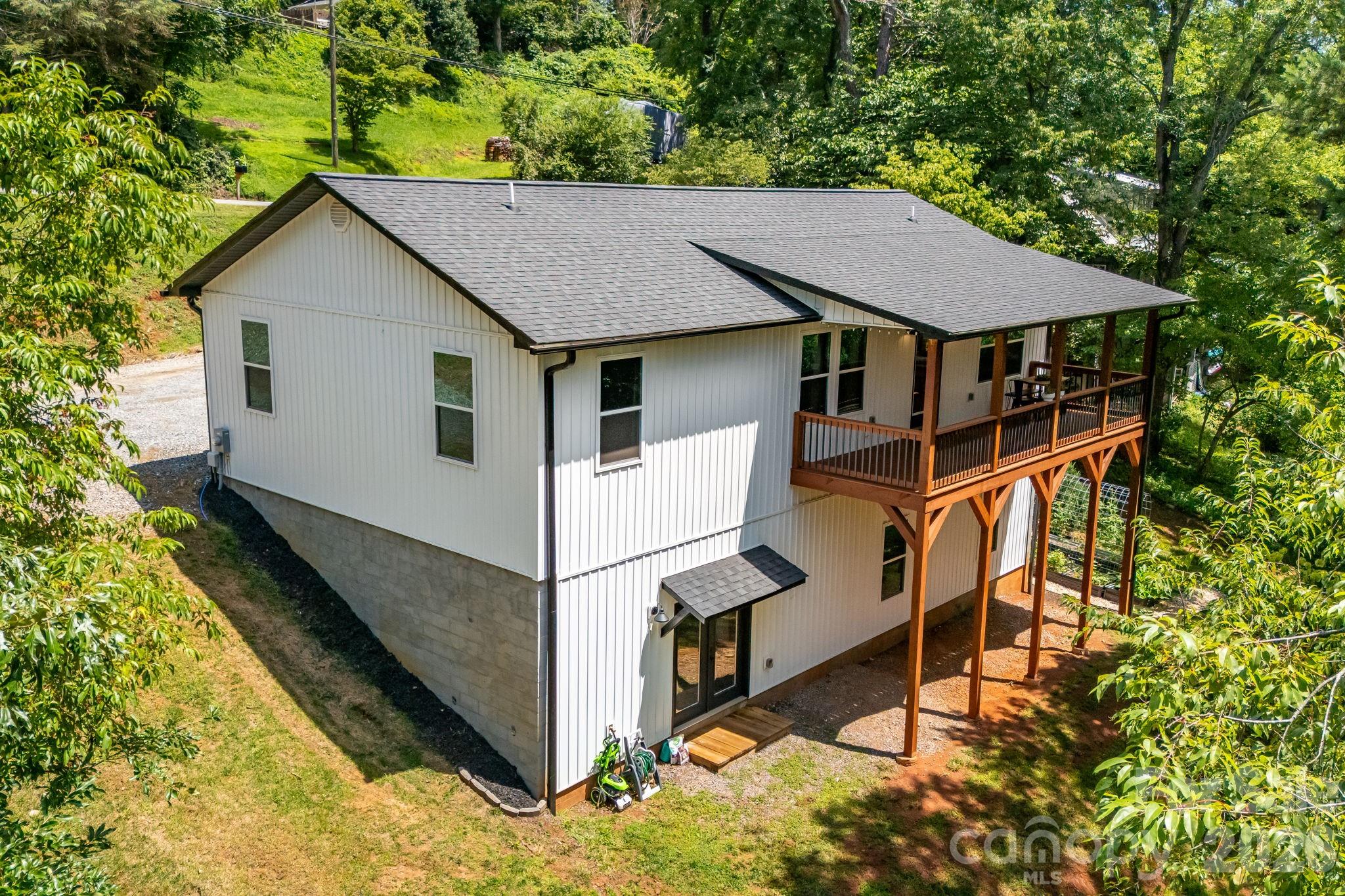 3rd image of 295 Penland St, Clyde, NC 28721 | MLS# 4401322